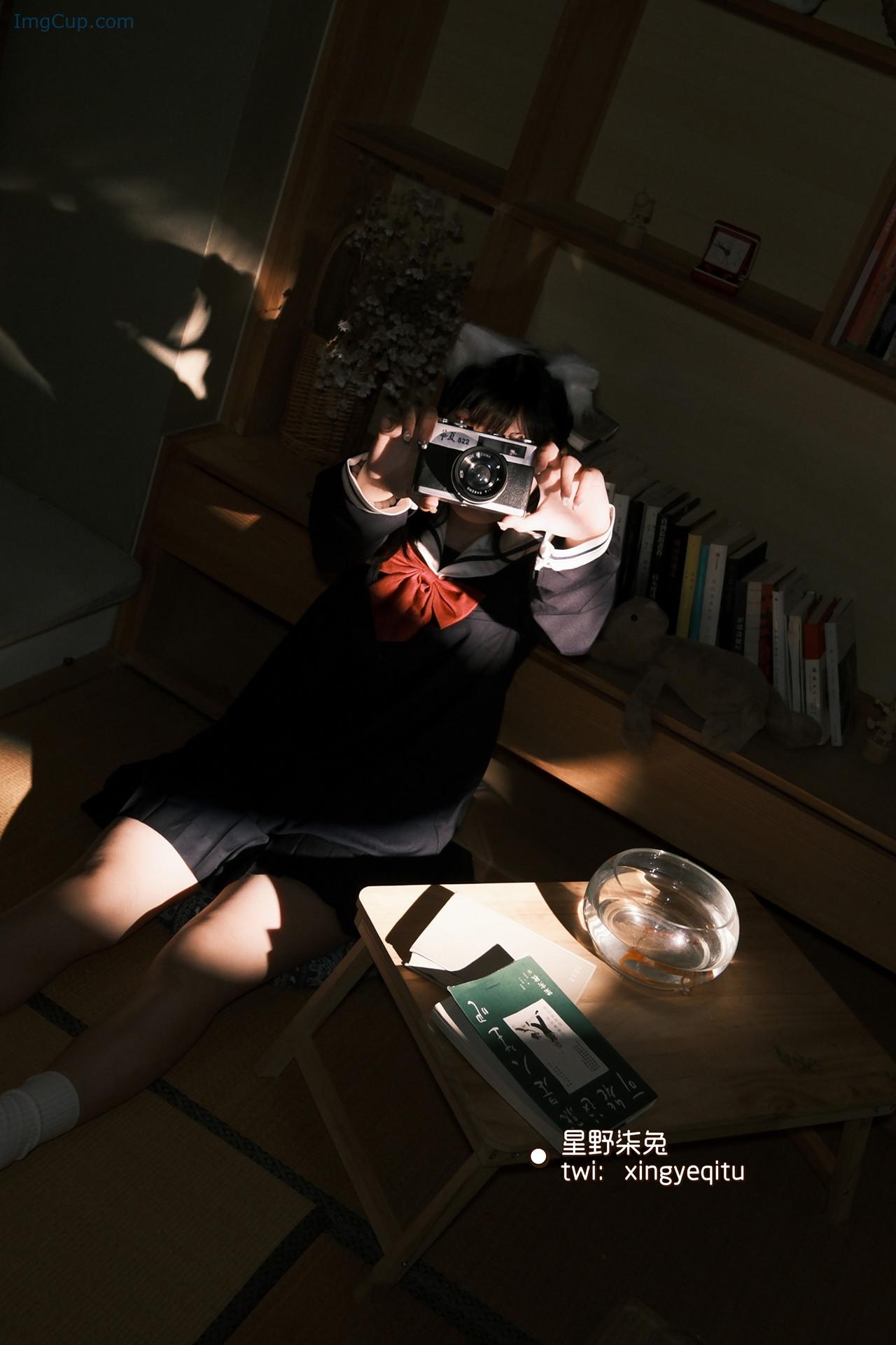 FISHGIRLZ_3.jpg FISHGIRLZ 3