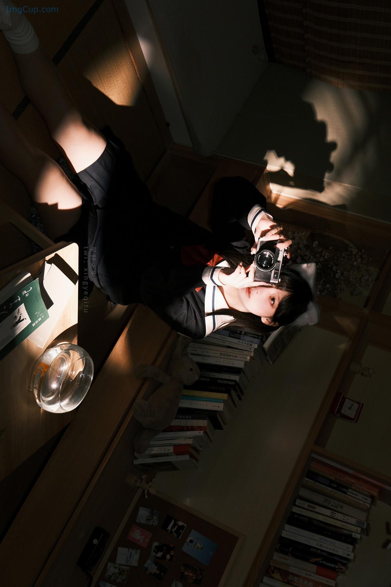 FISHGIRLZ_4.jpg FISHGIRLZ 4