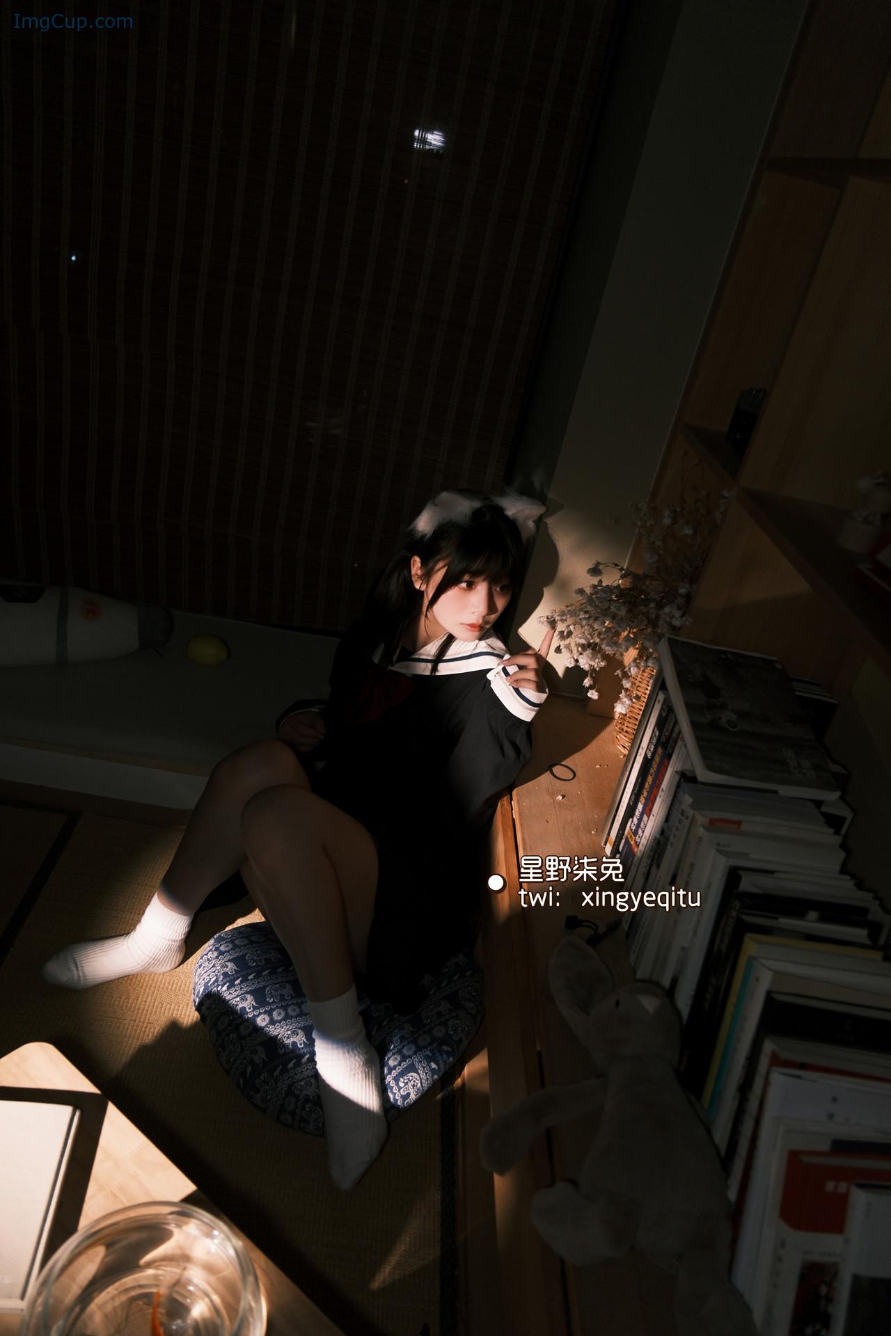 FISHGIRLZ_5.jpg FISHGIRLZ 5