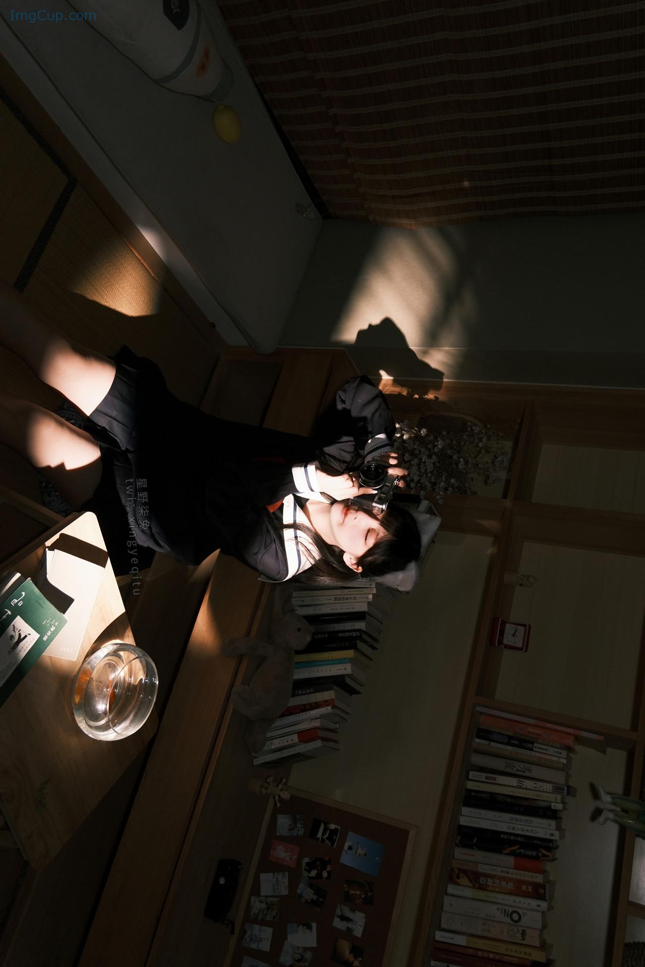 FISHGIRLZ_9.jpg FISHGIRLZ 9