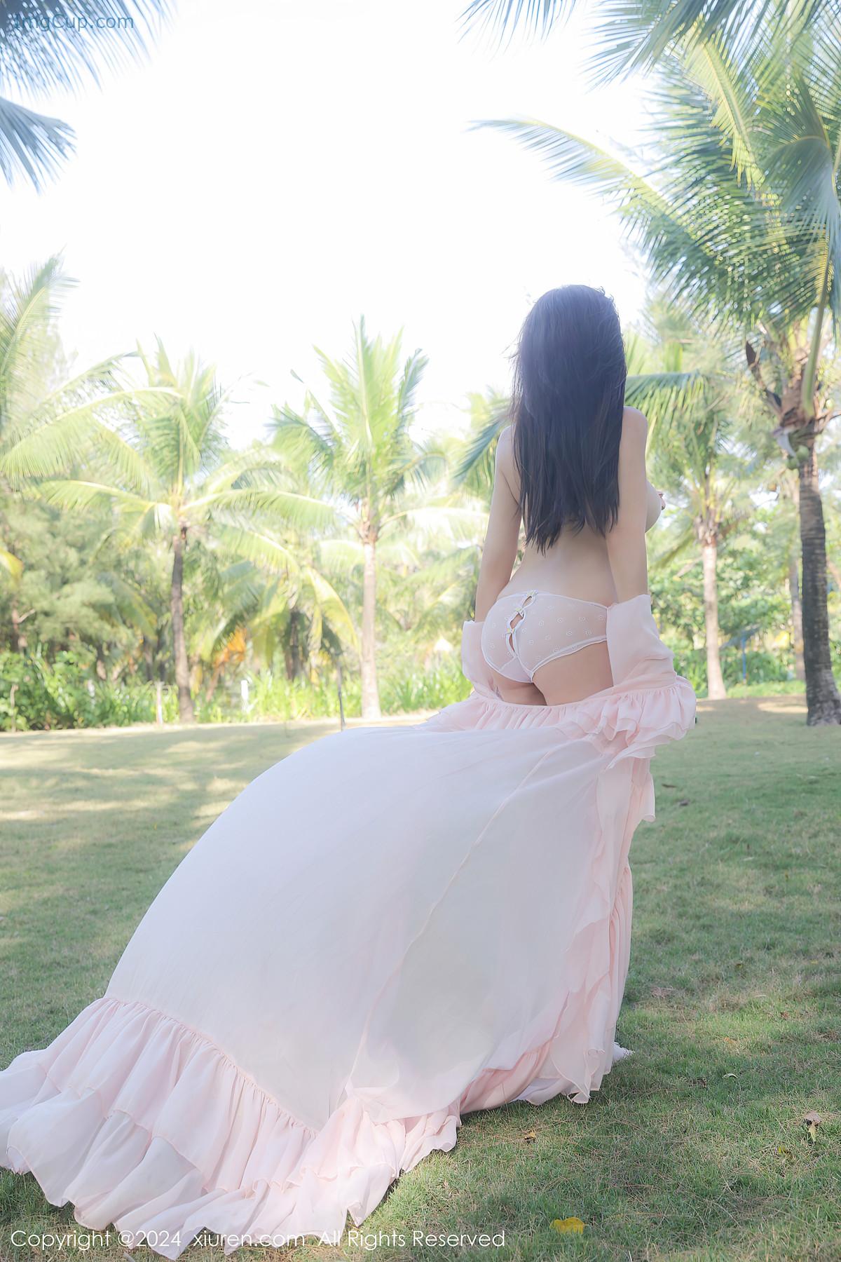 REN03V092_2.jpg REN03V092 2