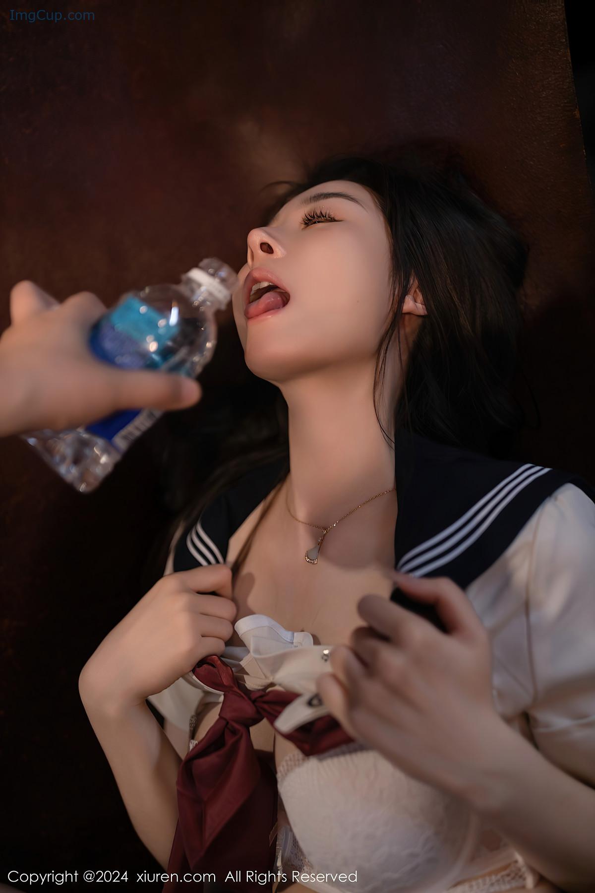 REN03V098_26.jpg REN03V098 26