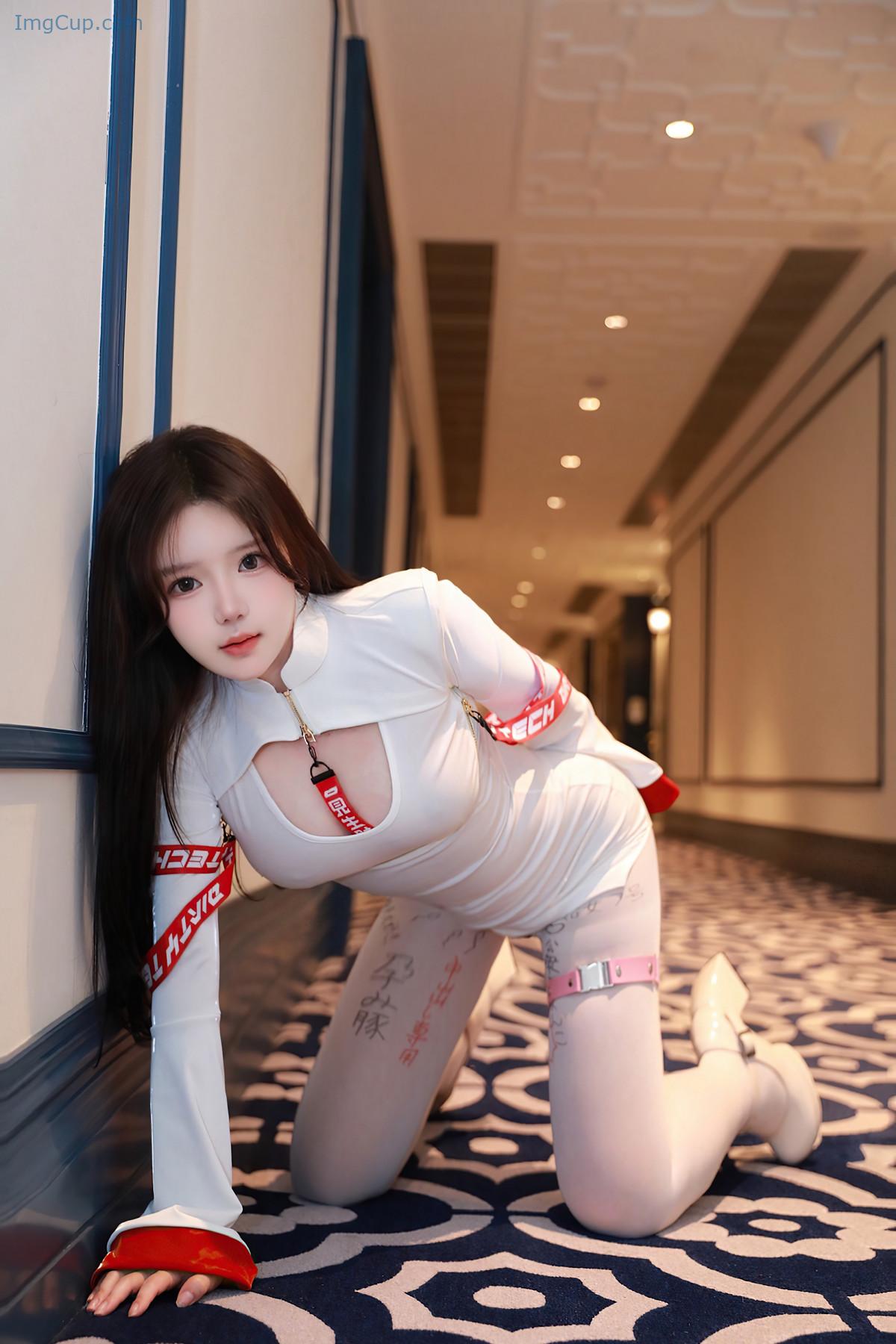 REN04V024_2.jpg REN04V024 2