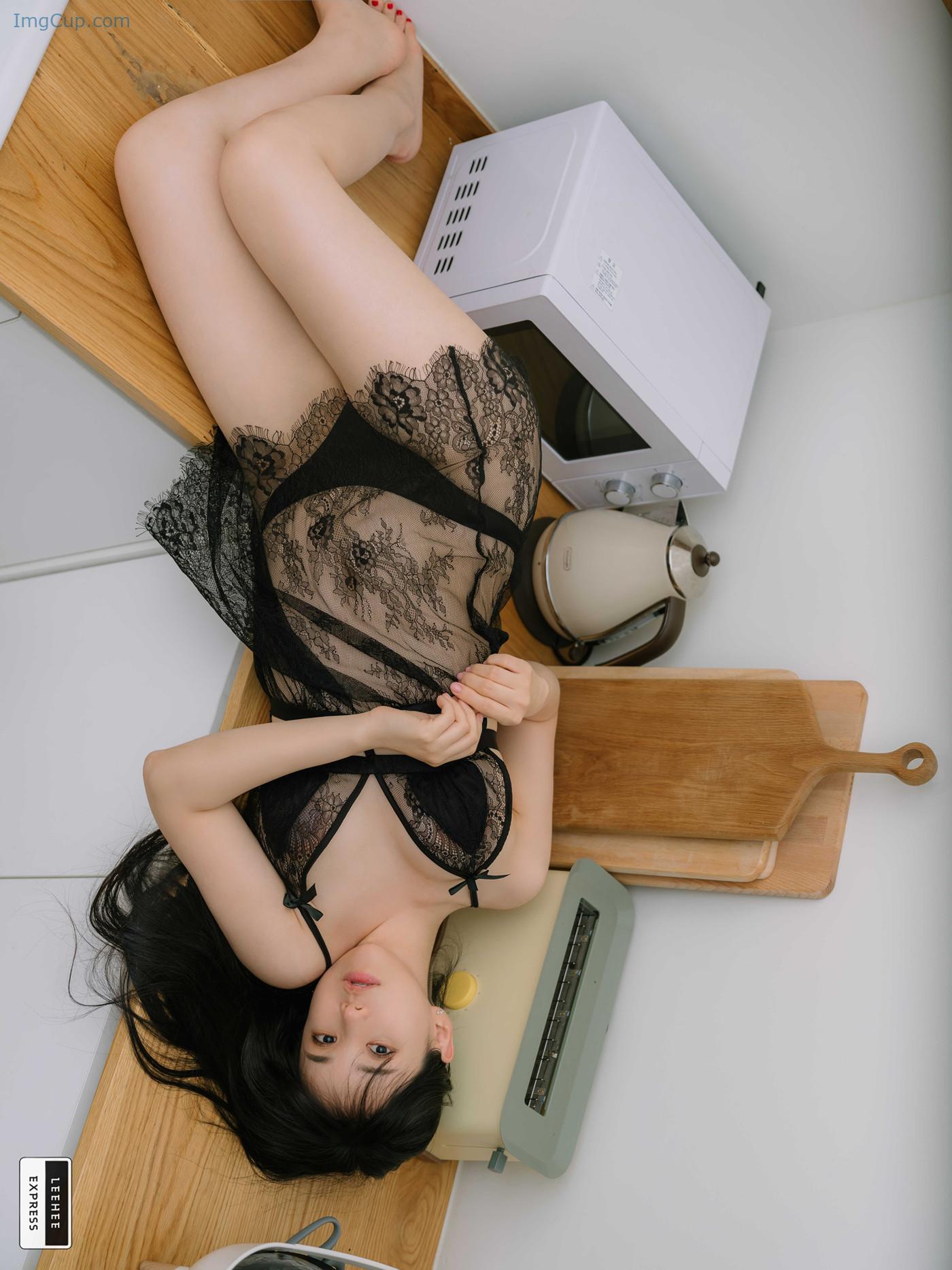 LEBE16102_26.jpg LEBE16102 26