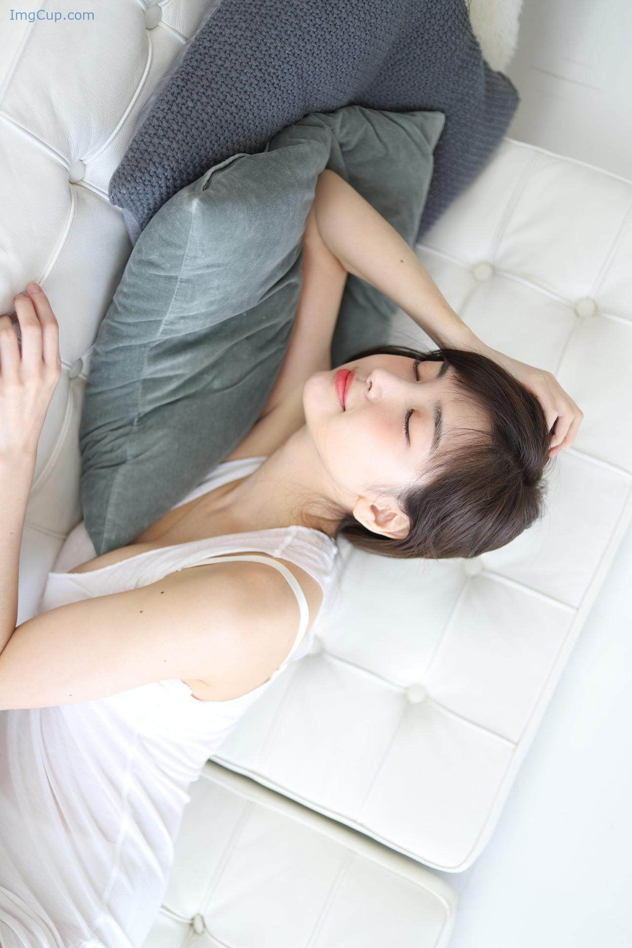 LEEZYAPRIL01_4.jpg LEEZYAPRIL01 4