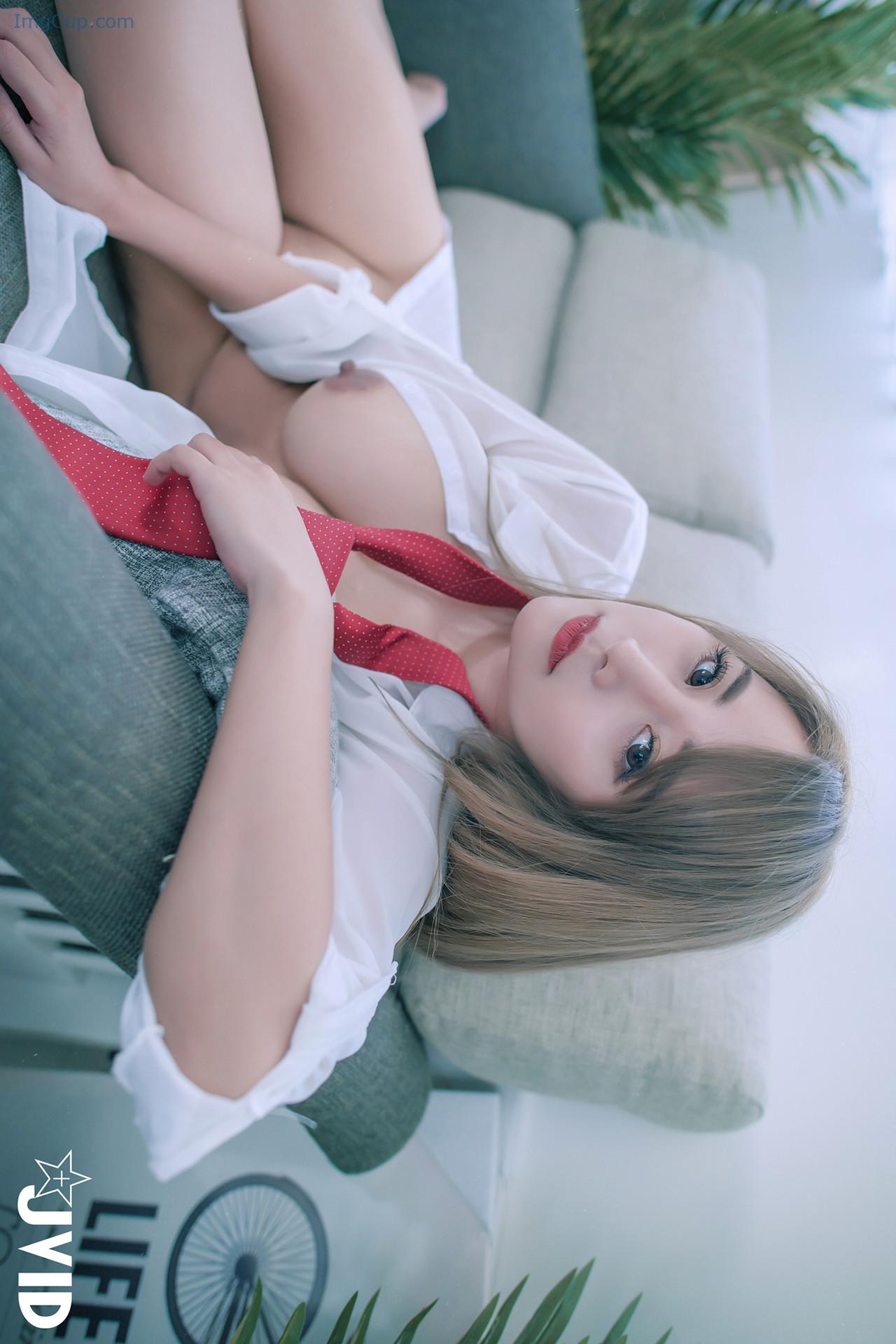 LELETARY01_71.jpg LELETARY01 71