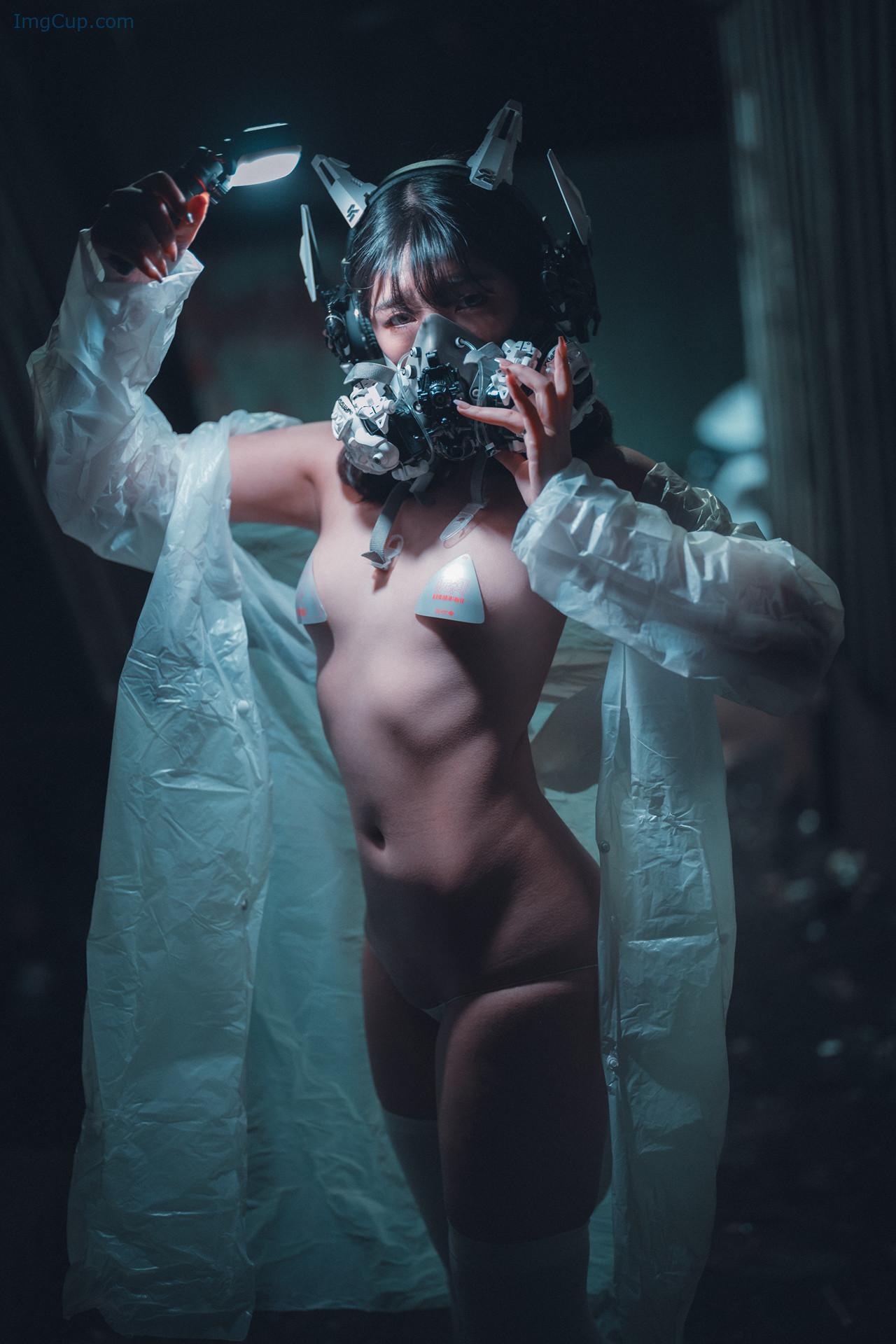 MASKEDRAIN1_26.jpg MASKEDRAIN1 26