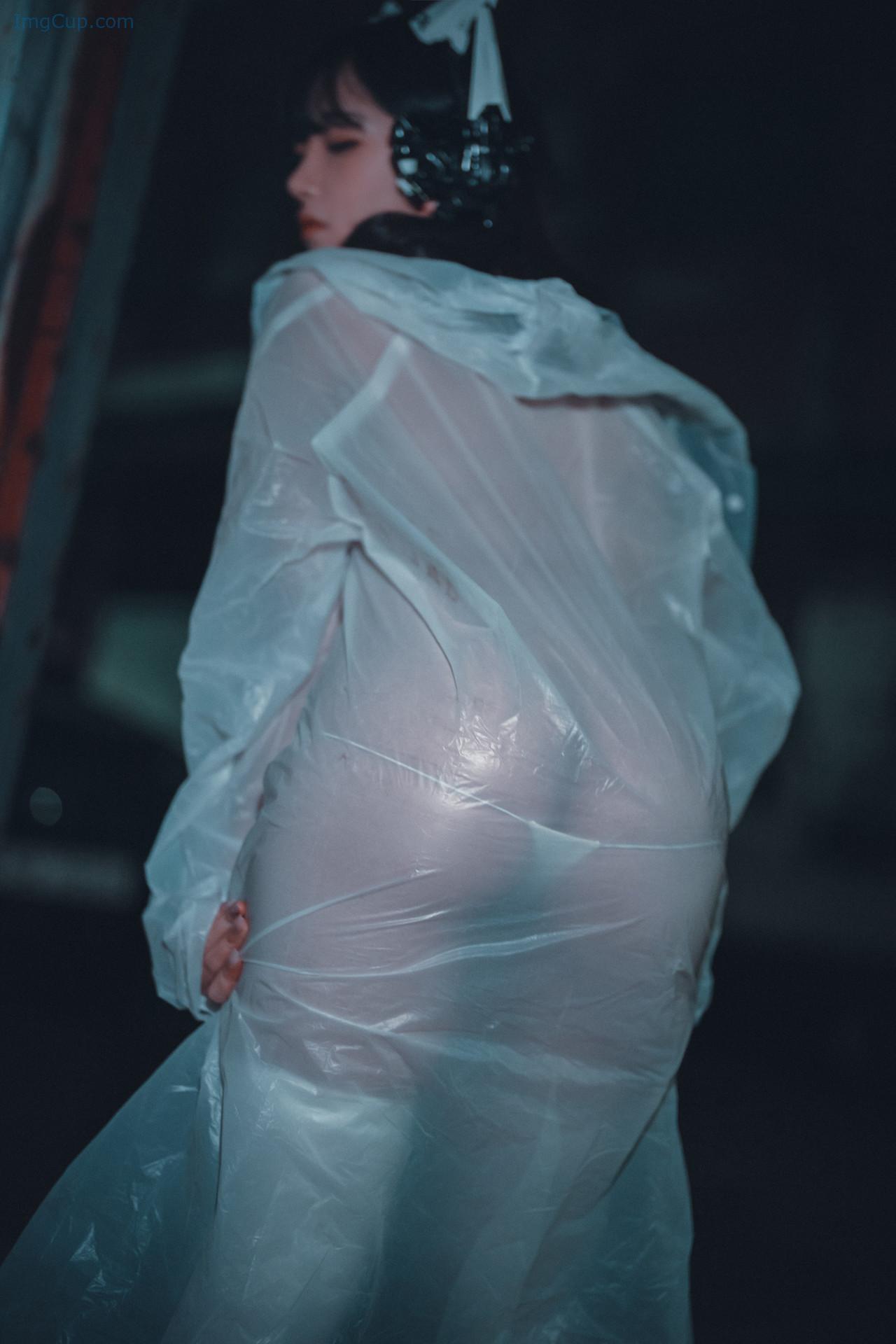 MASKEDRAIN2_29.jpg MASKEDRAIN2 29