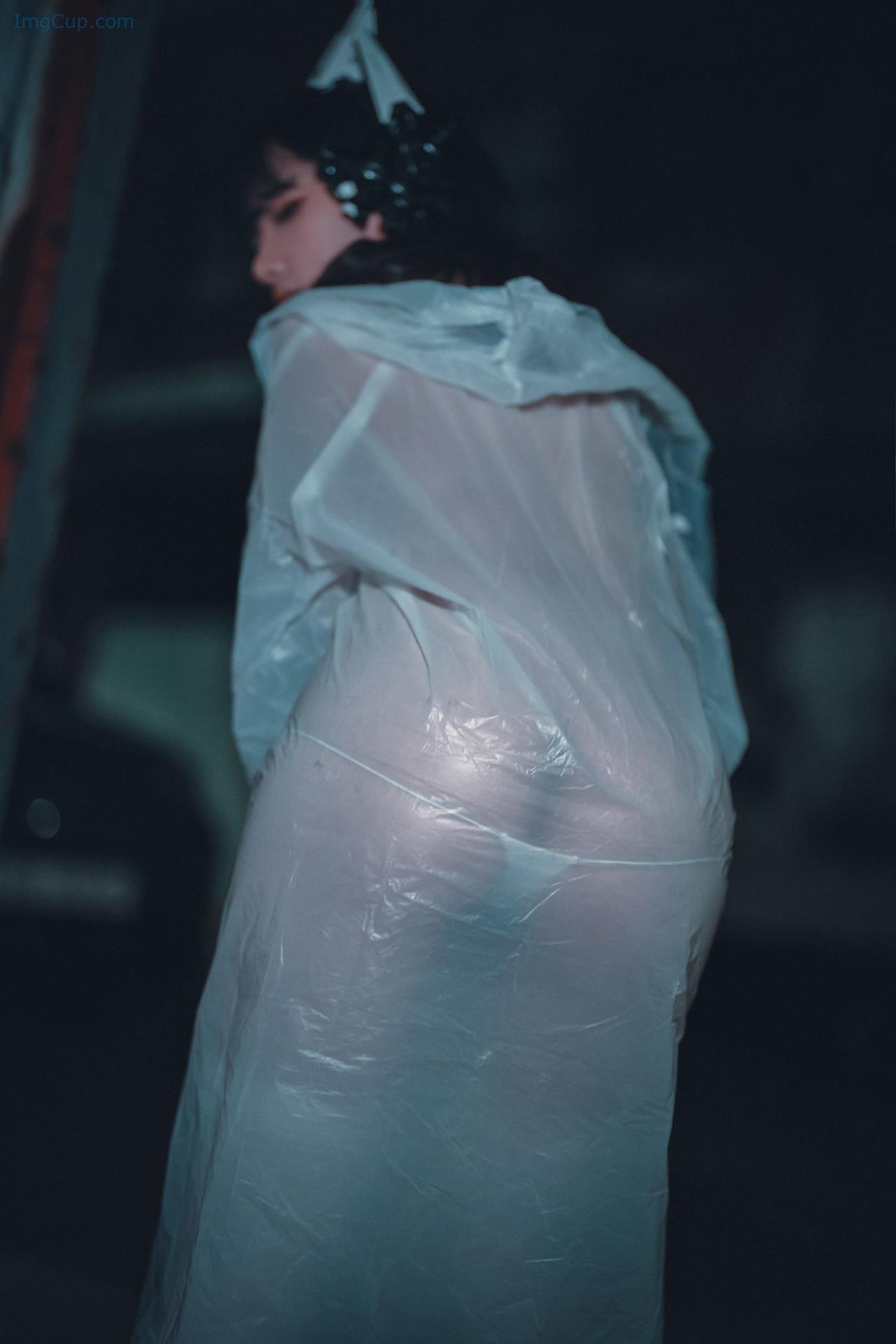 MASKEDRAIN2_30.jpg MASKEDRAIN2 30