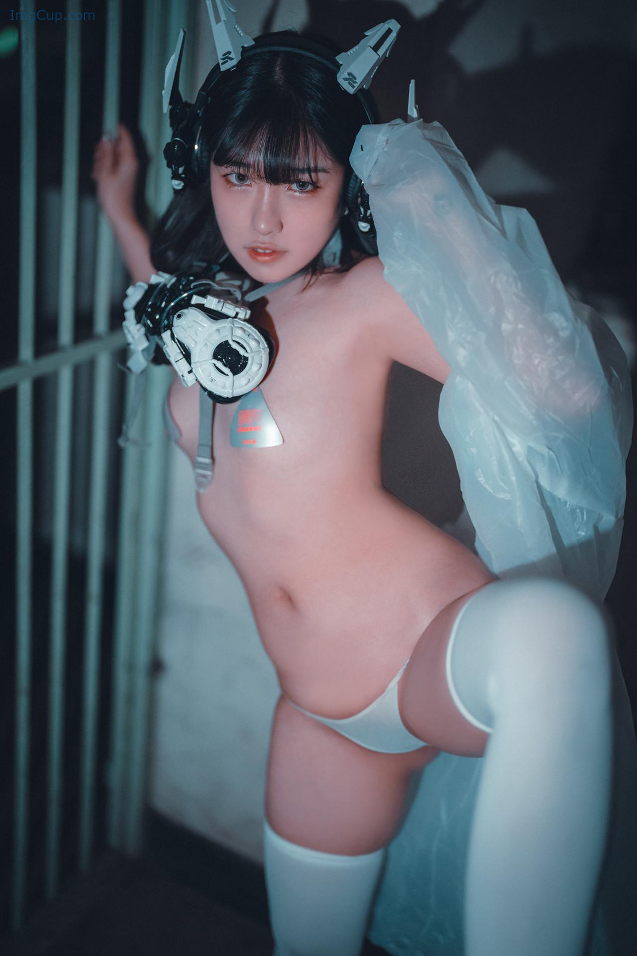 MASKEDRAIN2_42.jpg MASKEDRAIN2 42