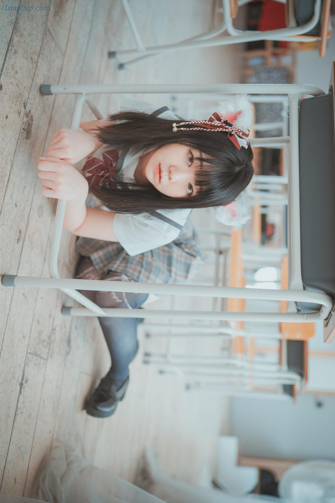 PIANCATGR_11.jpg PIANCATGR 11