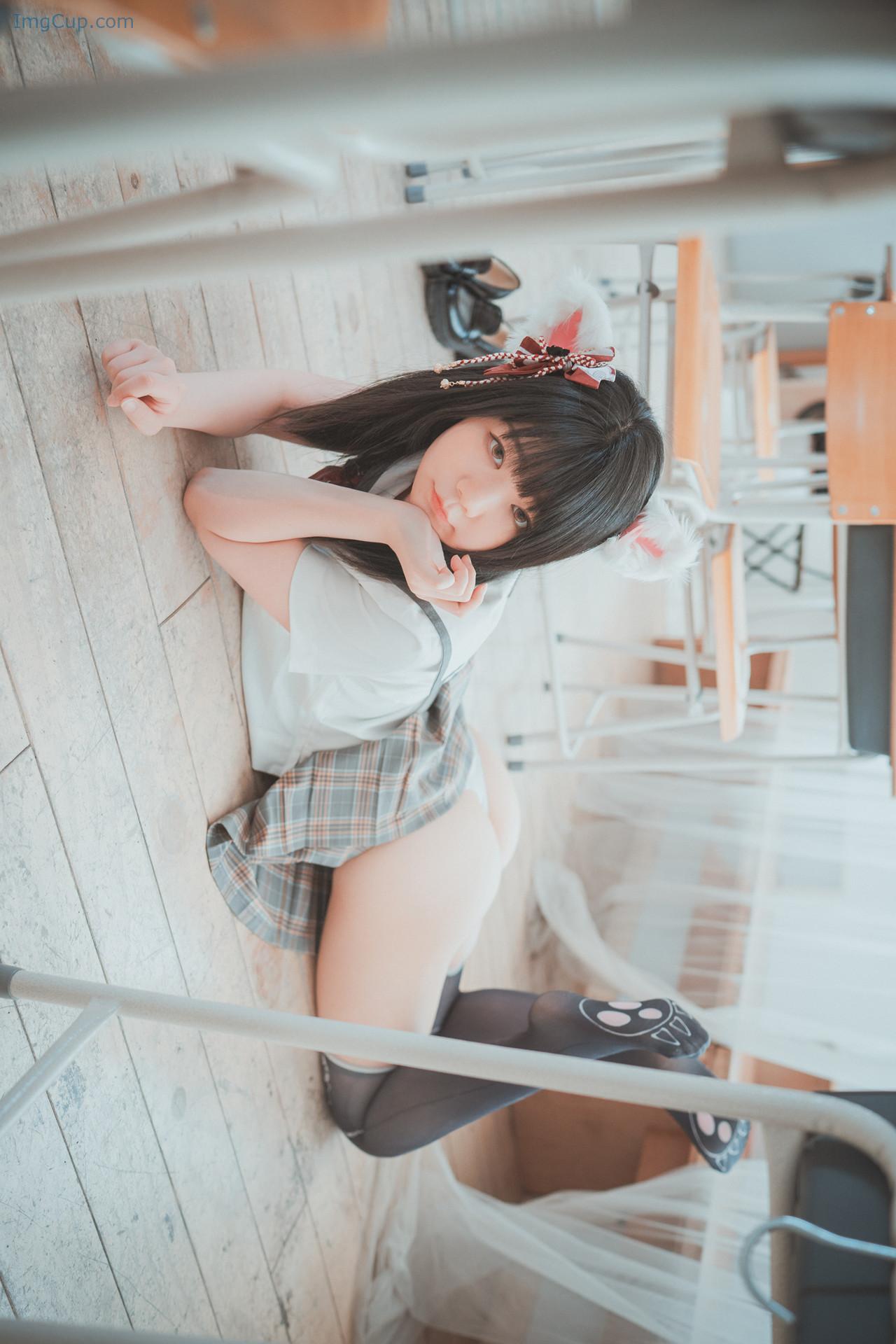 PIANCATGR_24.jpg PIANCATGR 24