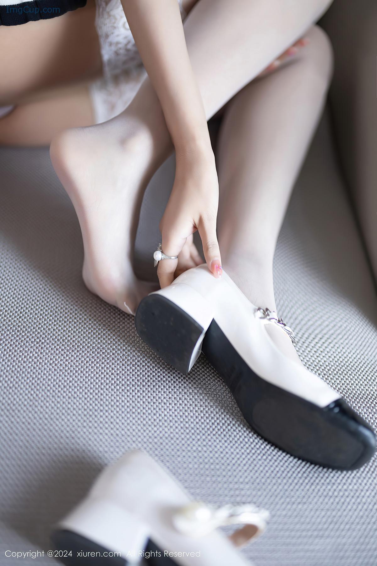 REN05B037_33.jpg REN05B037 33