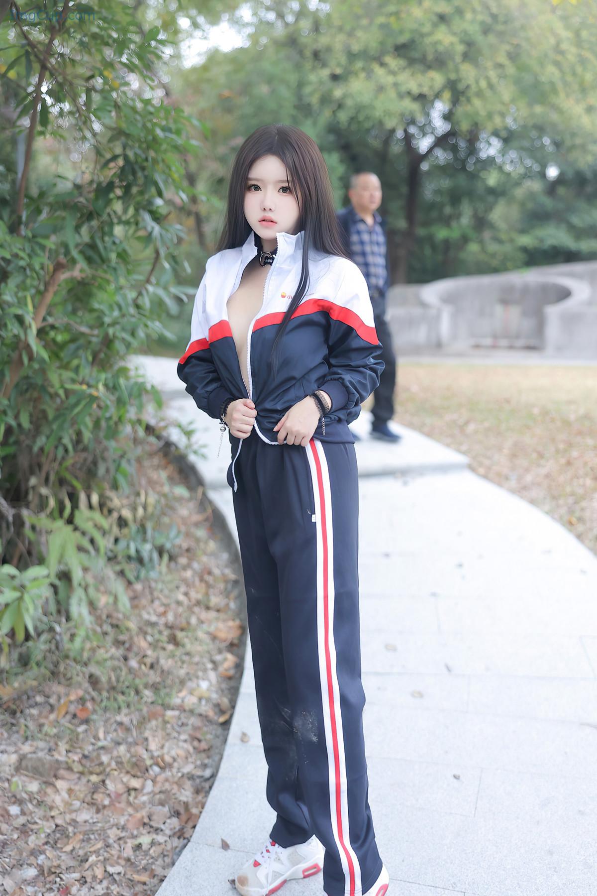 REN05B038_12.jpg REN05B038 12