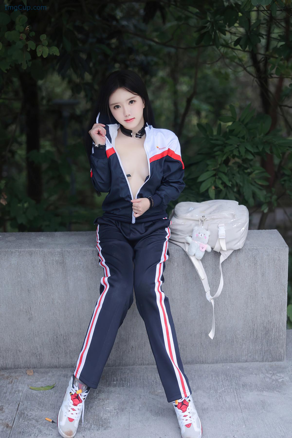 REN05B038_48.jpg REN05B038 48