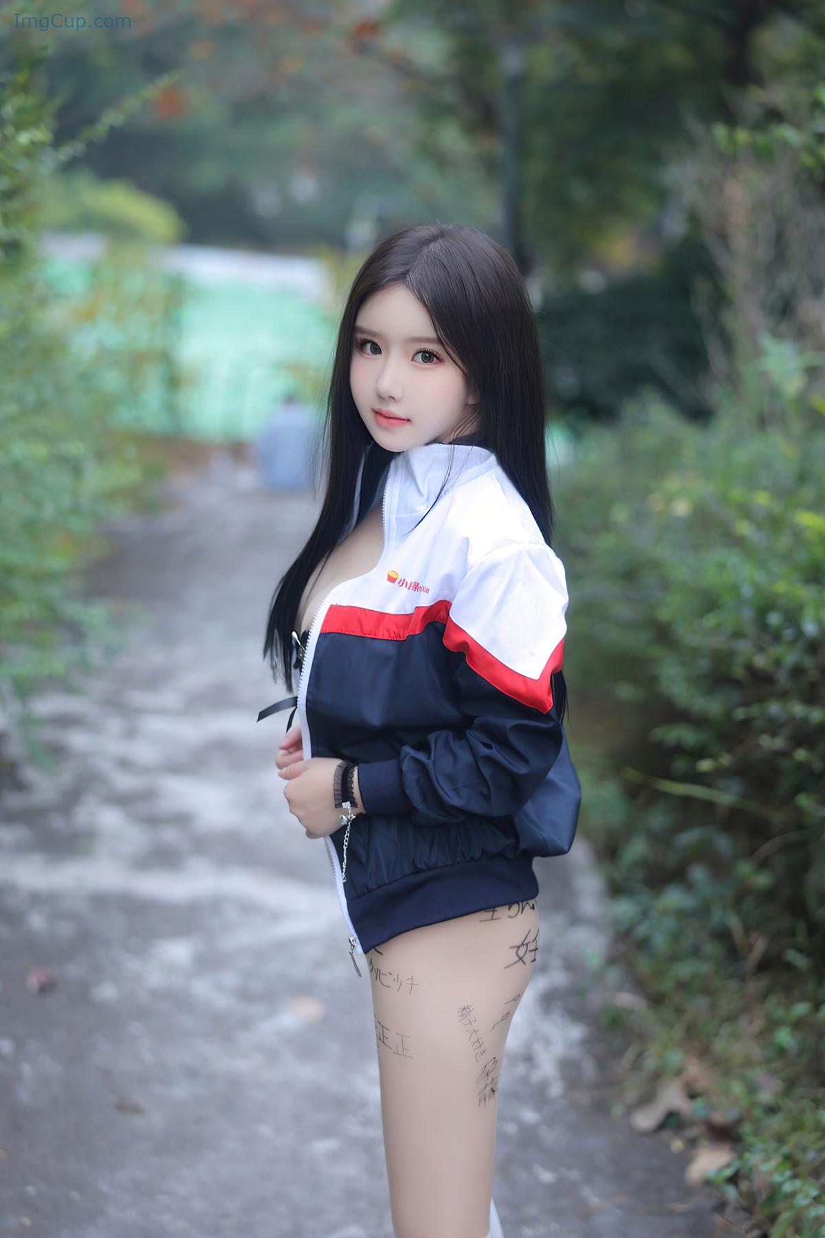 REN05B038_64.jpg REN05B038 64