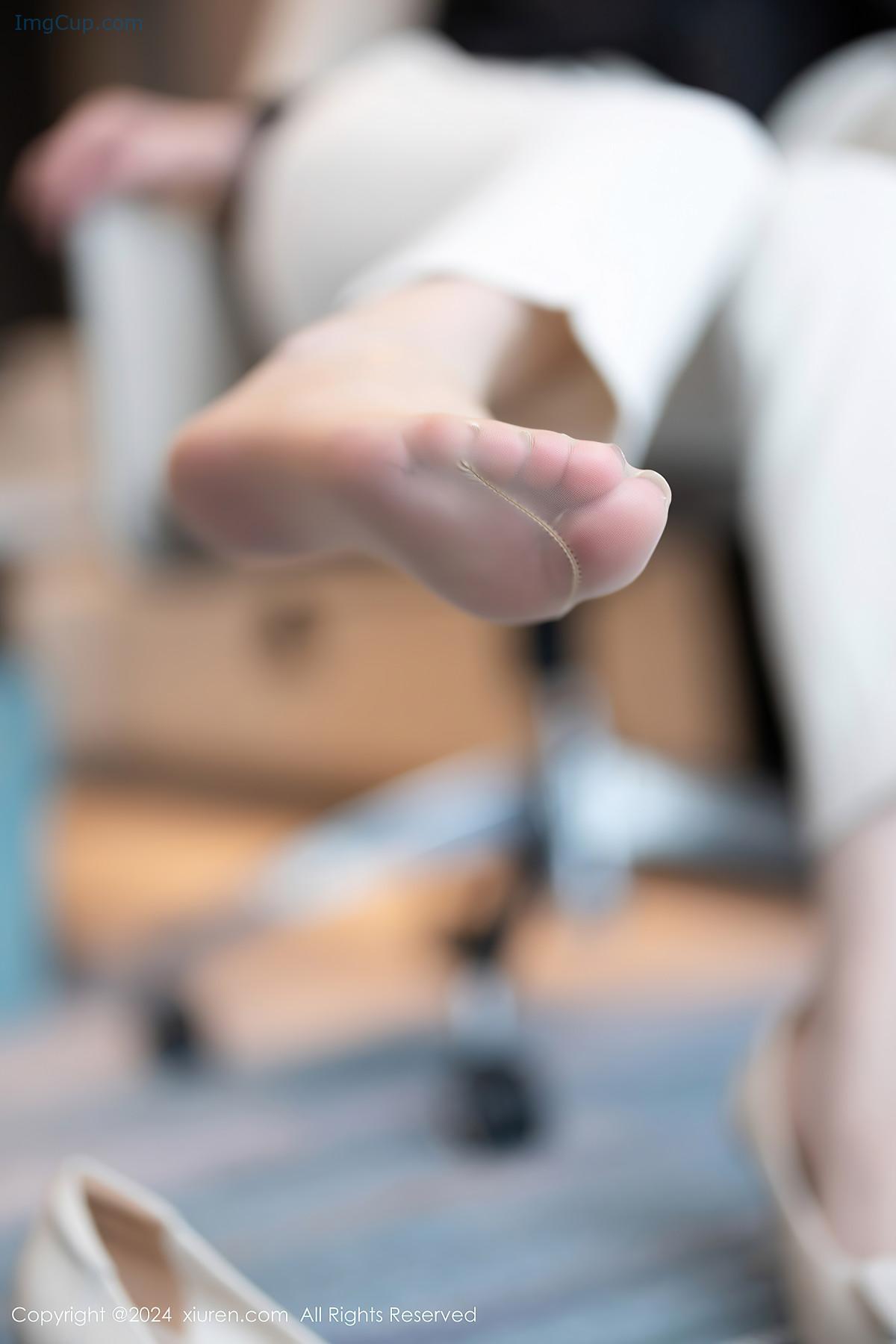 REN05B084_27.jpg REN05B084 27