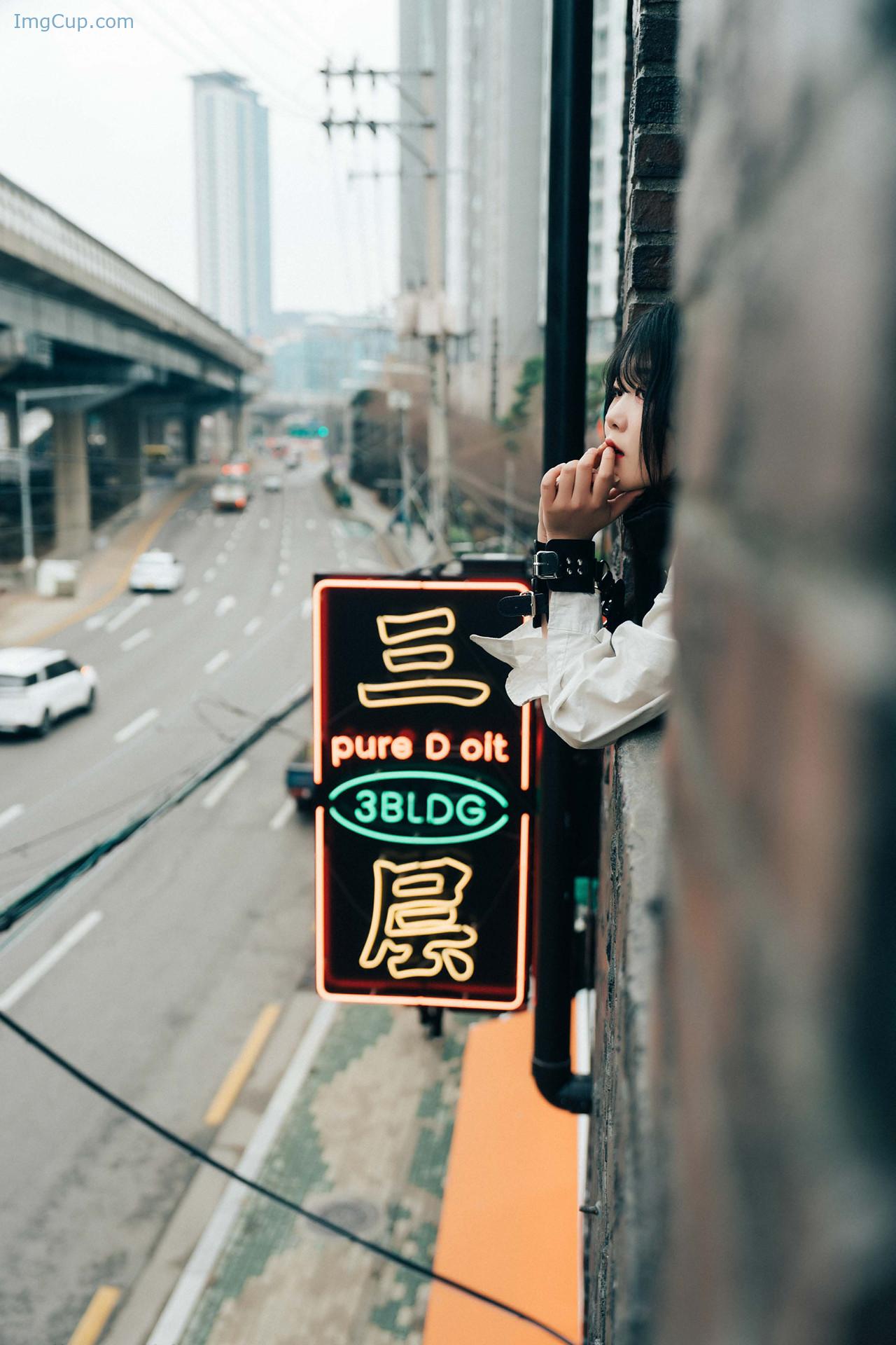 ZIACLOSER1_2.jpg ZIACLOSER1 2