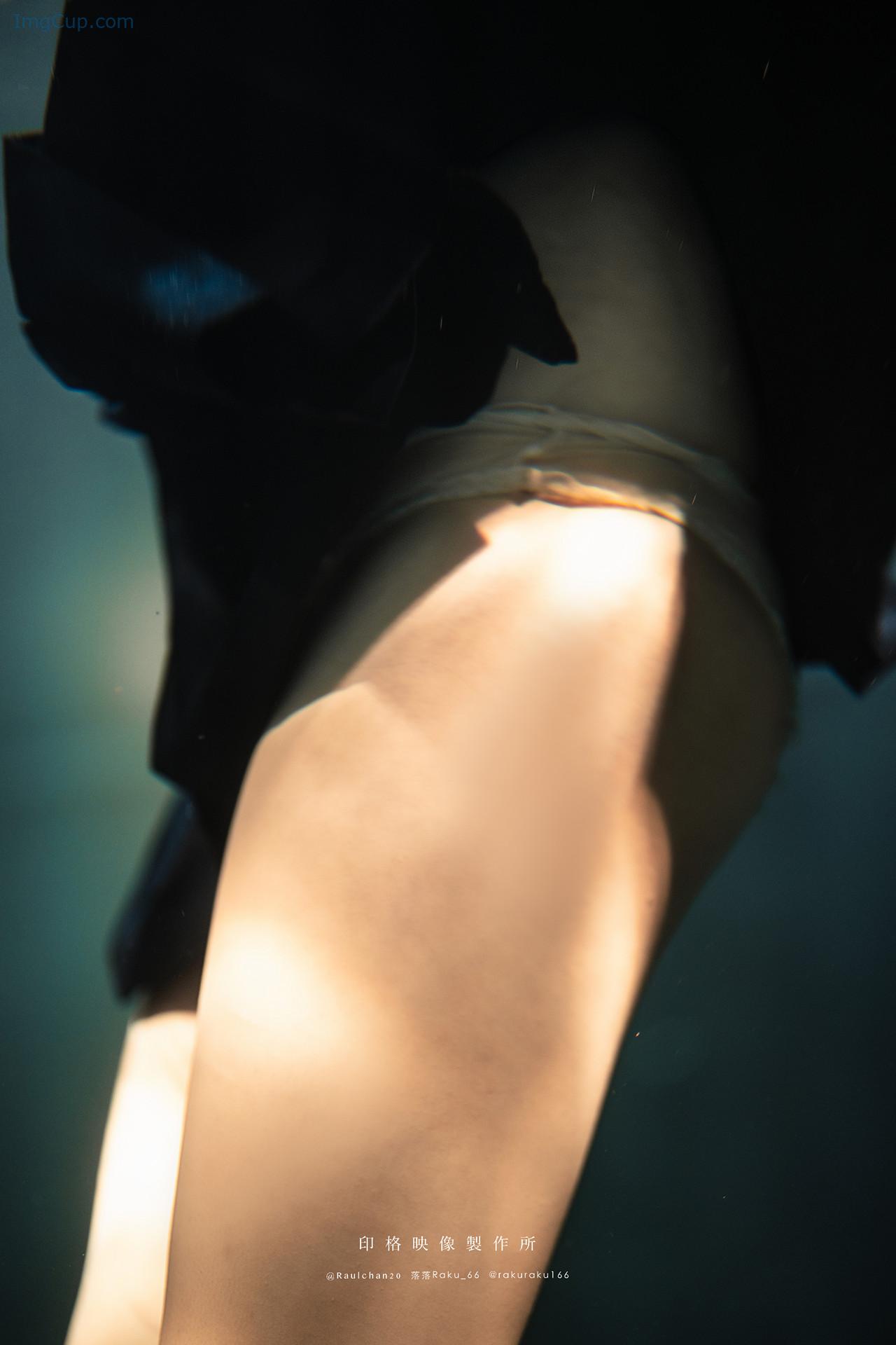 COS06A033_11.jpg COS06A033 11