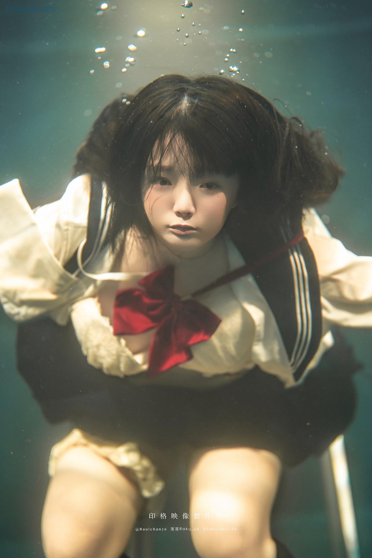 COS06A033_25.jpg COS06A033 25