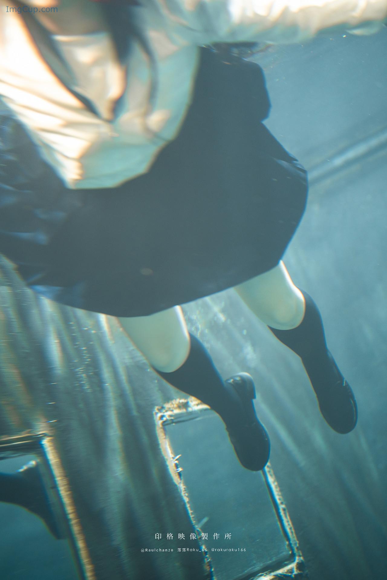 COS06A033_28.jpg COS06A033 28