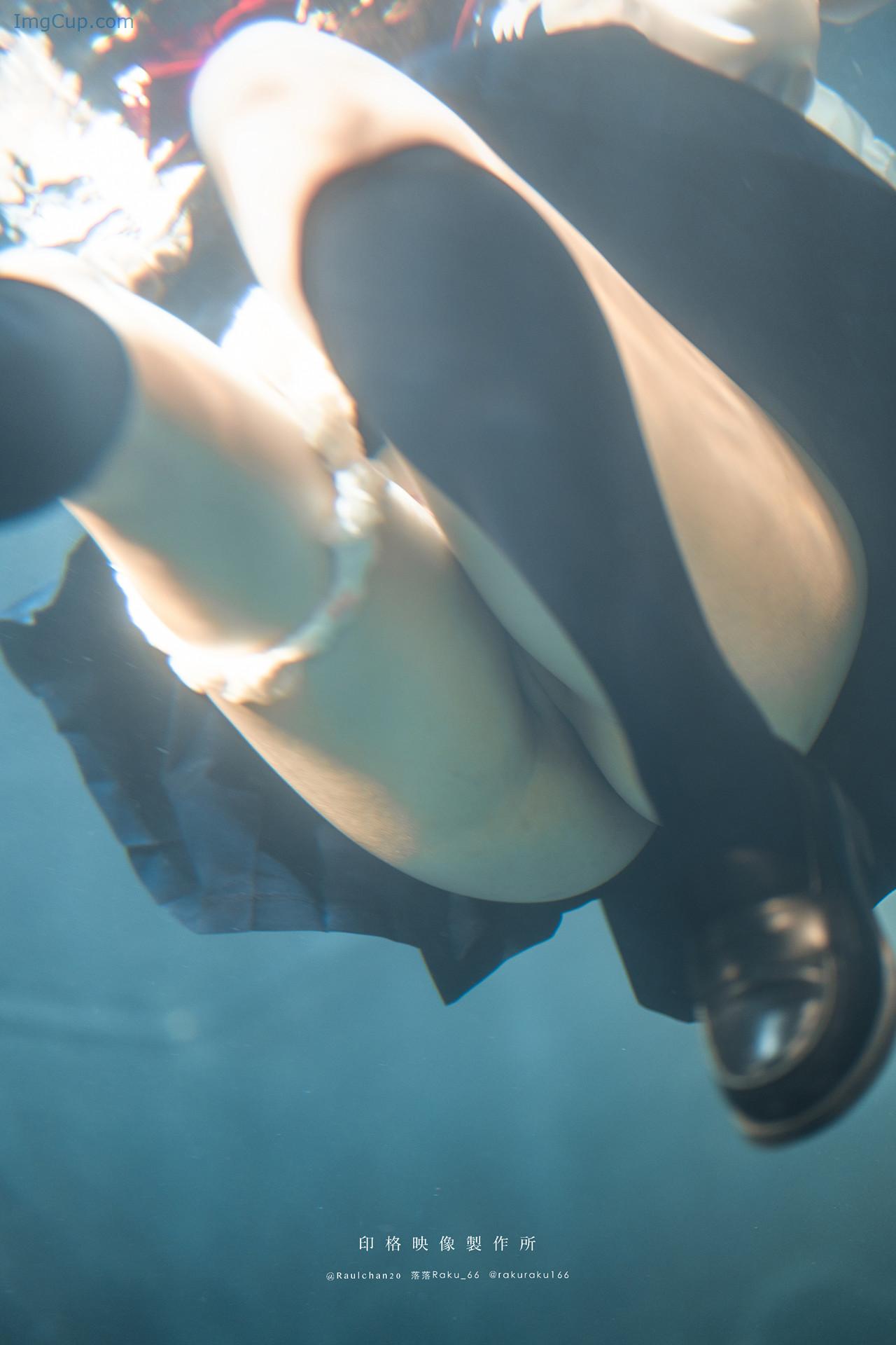 COS06A033_30.jpg COS06A033 30