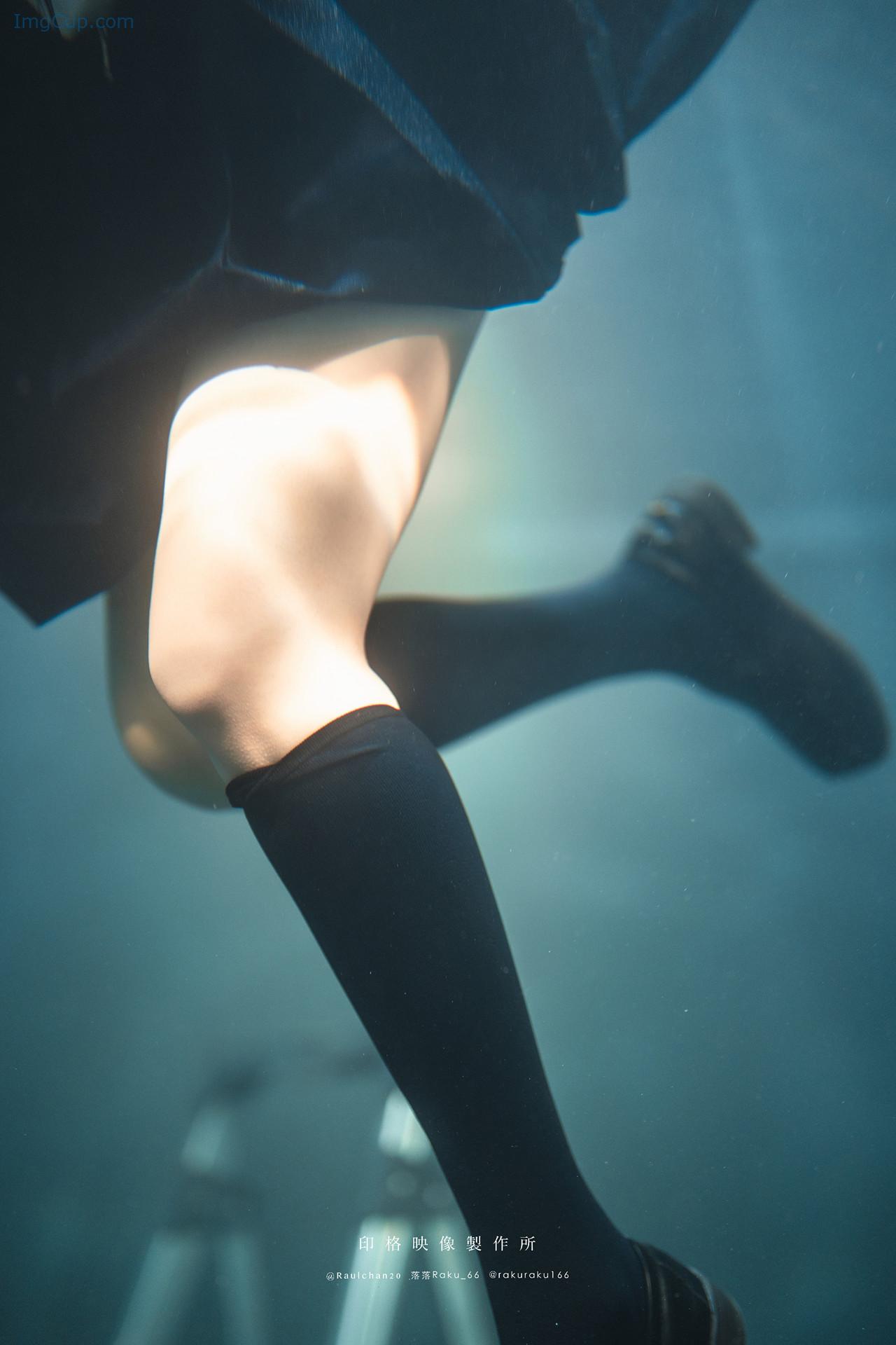 COS06A033_33.jpg COS06A033 33