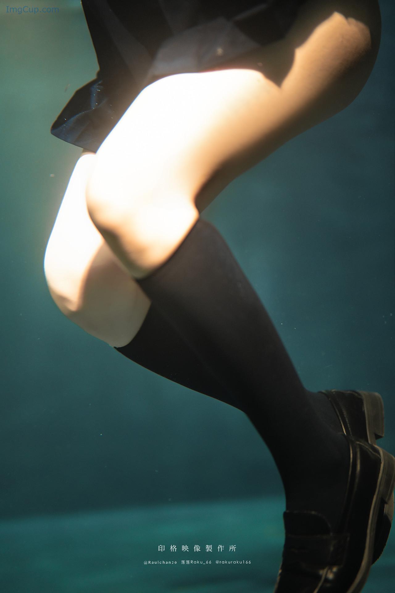 COS06A033_37.jpg COS06A033 37