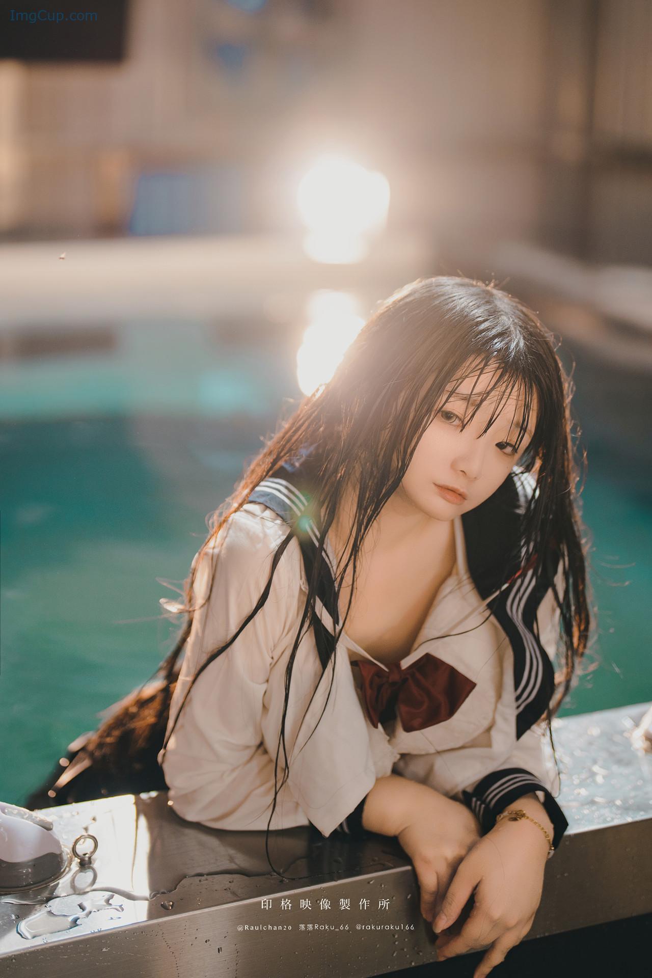 COS06A033_48.jpg COS06A033 48