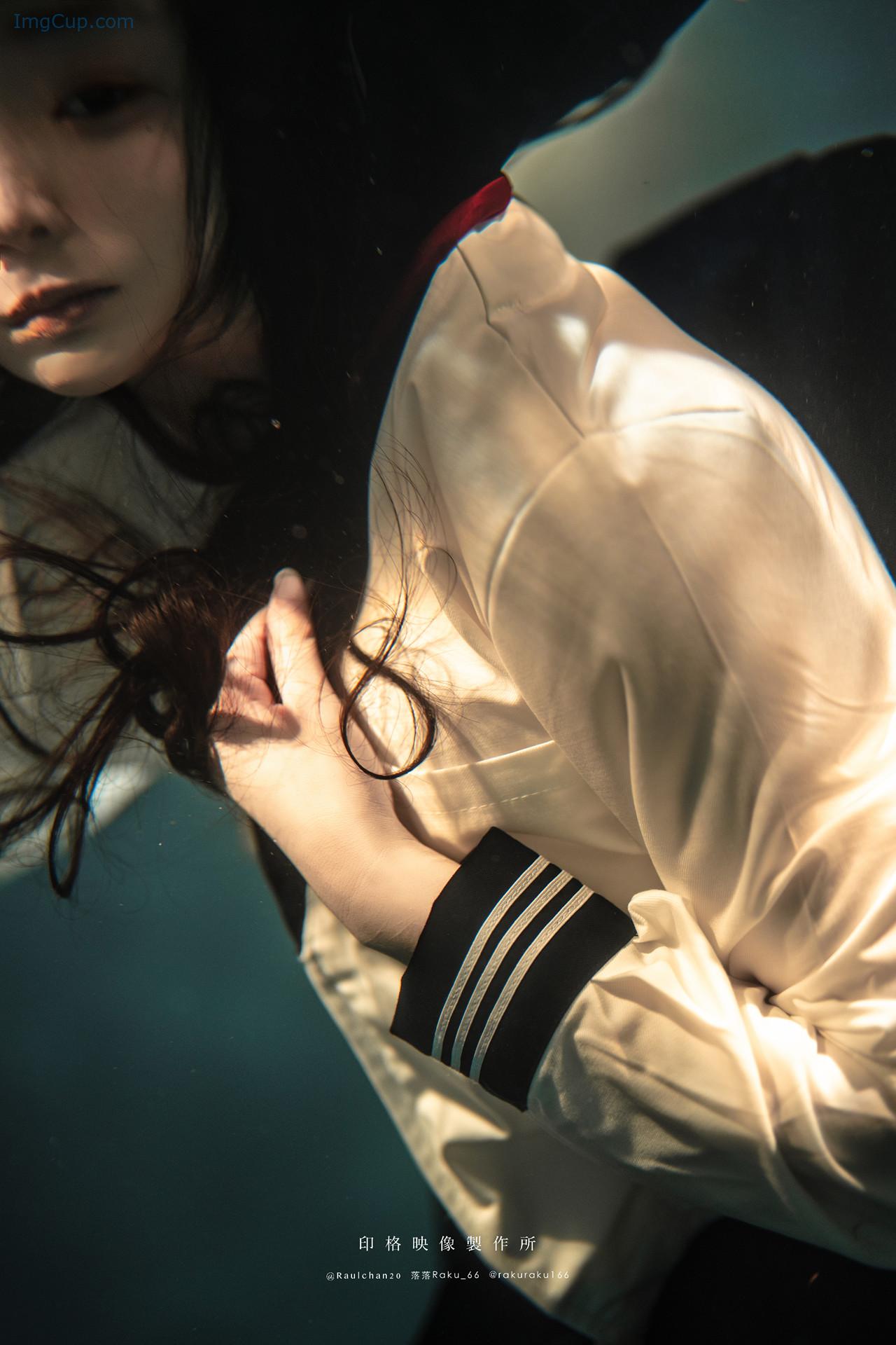 COS06A033_8.jpg COS06A033 8