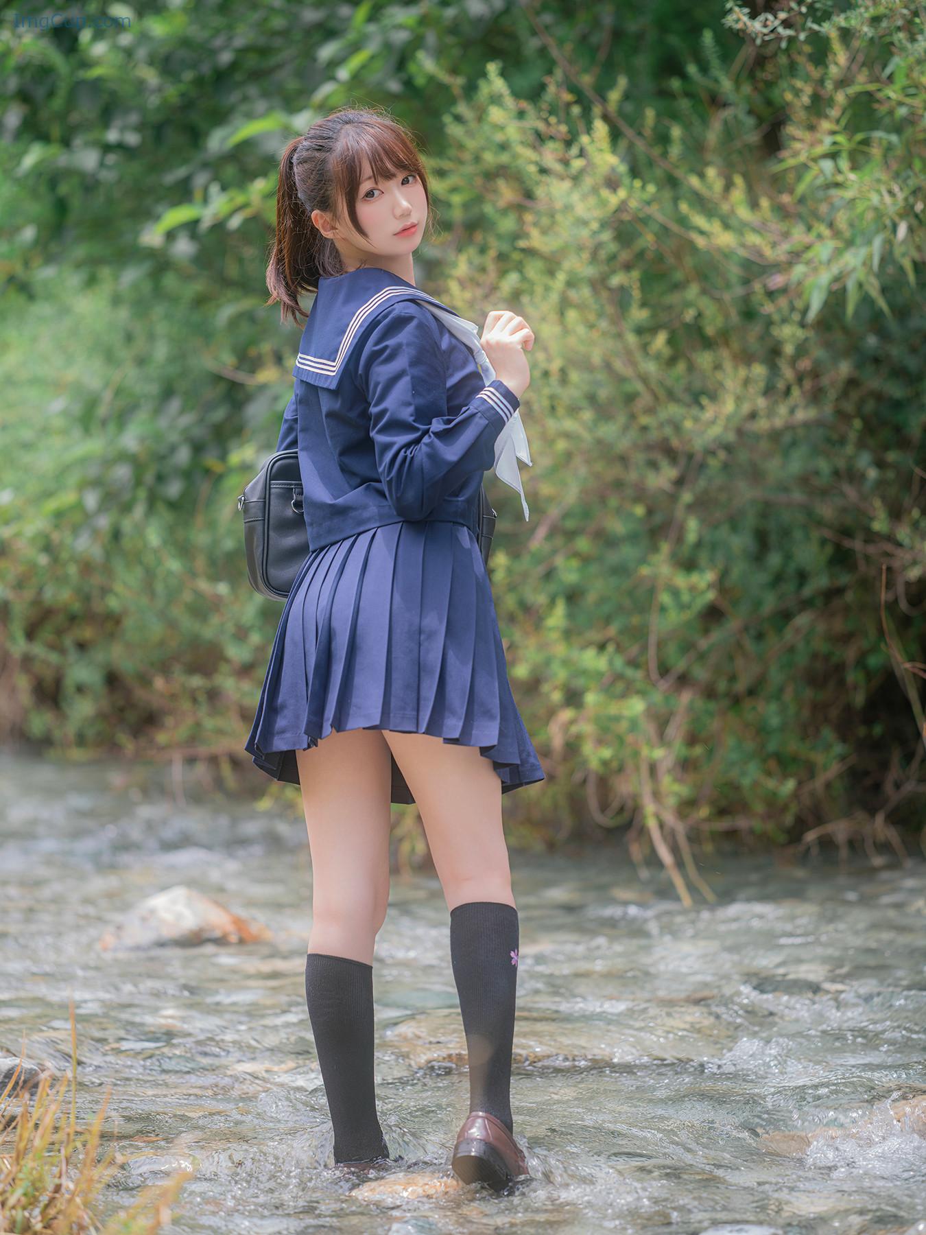 COS06A051_18.jpg COS06A051 18