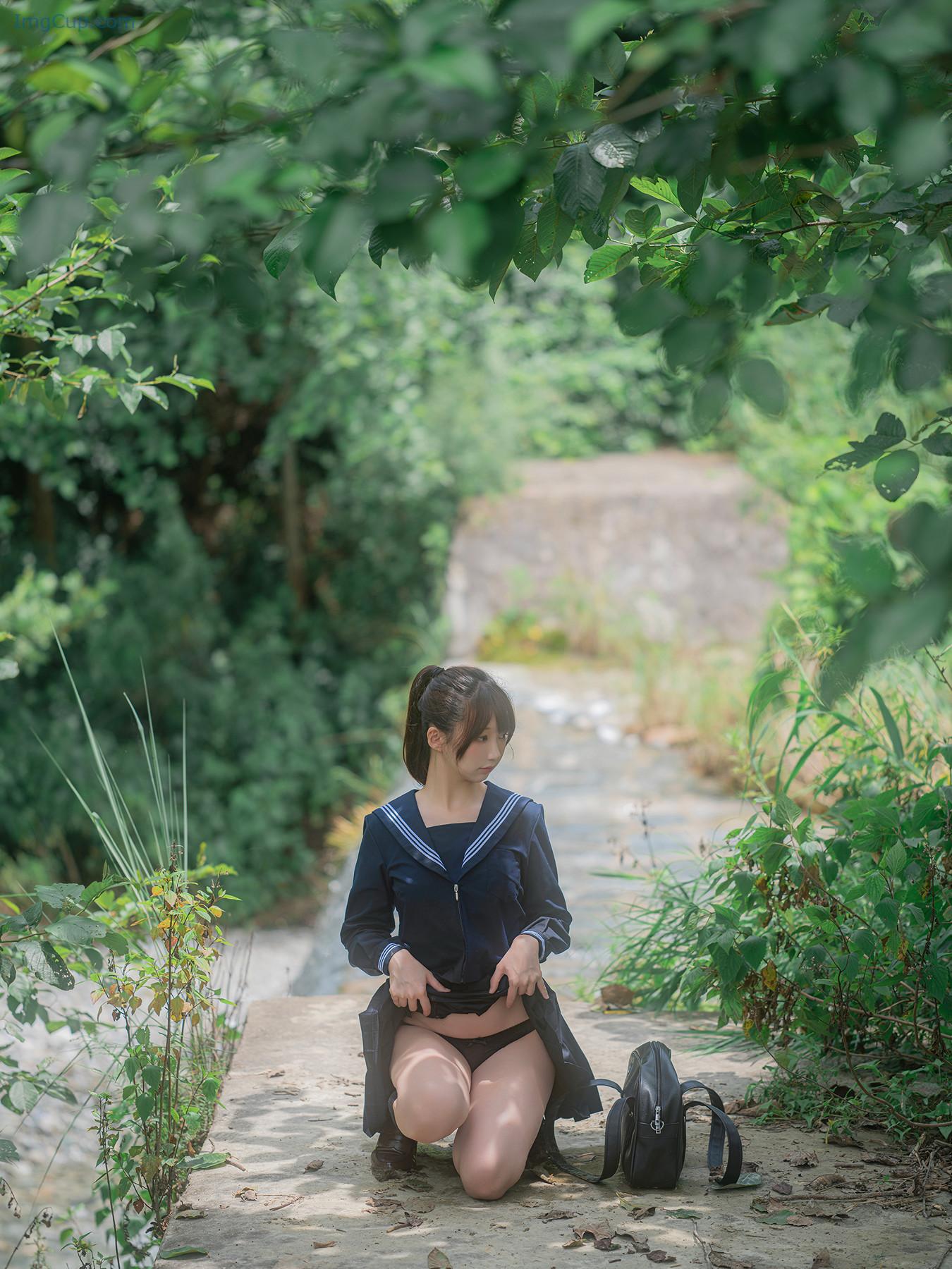 COS06A051_4.jpg COS06A051 4