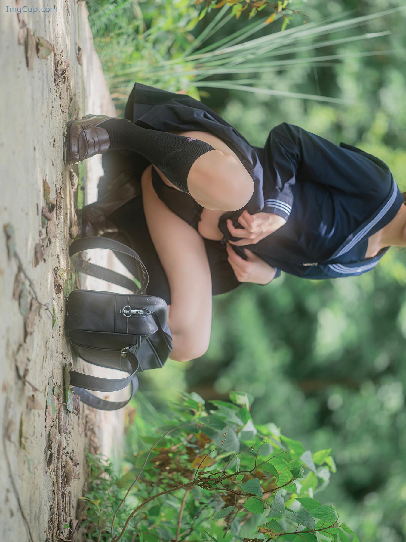 COS06A051_8.jpg COS06A051 8