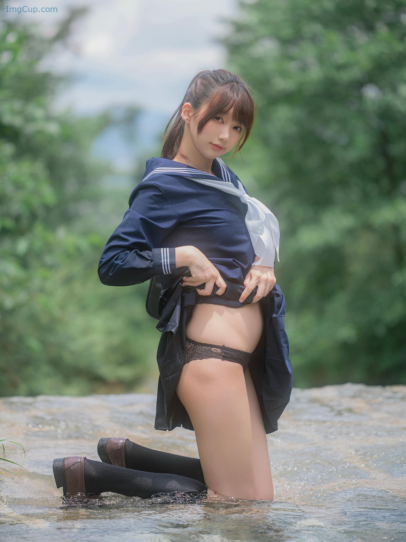 COS06A052_22.jpg COS06A052 22