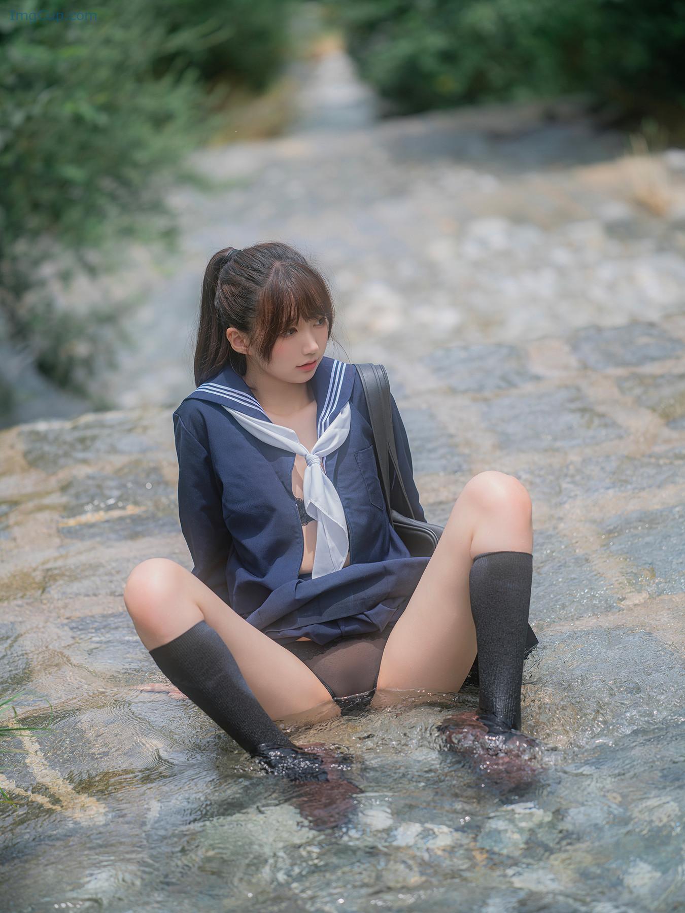 COS06A052_26.jpg COS06A052 26