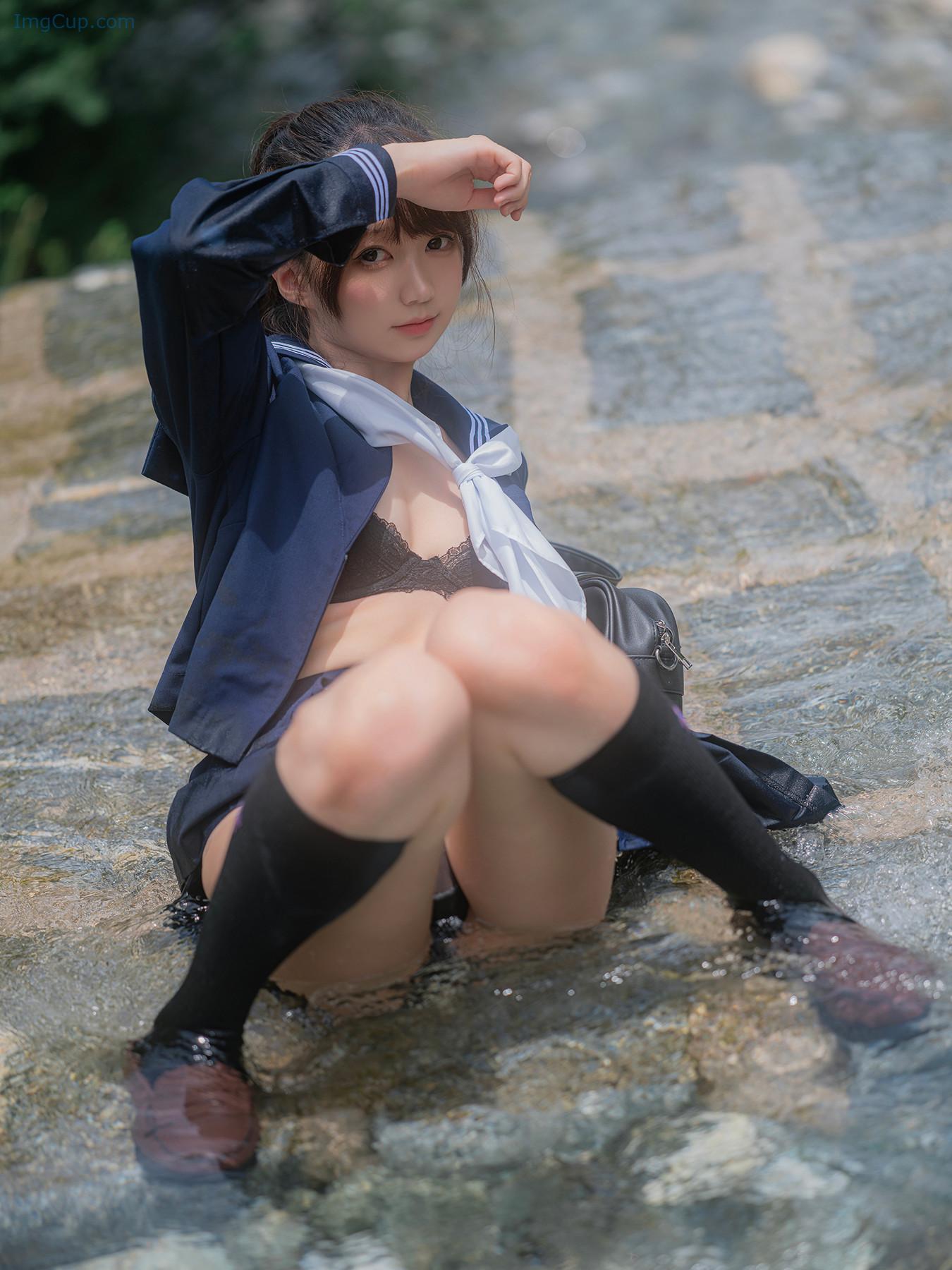 COS06A052_32.jpg COS06A052 32