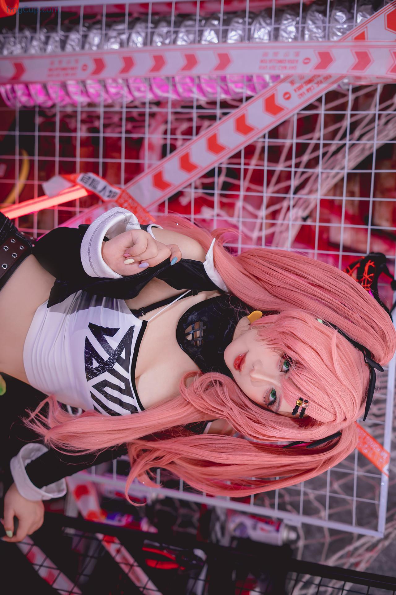 COS06A081_11.jpg COS06A081 11