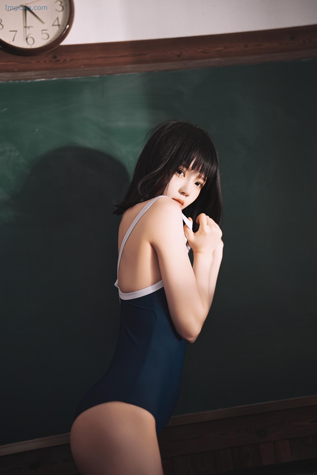 COS06C008_17.jpg COS06C008 17