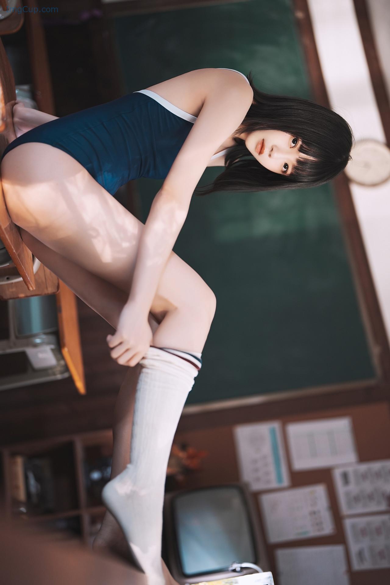 COS06C008_18.jpg COS06C008 18