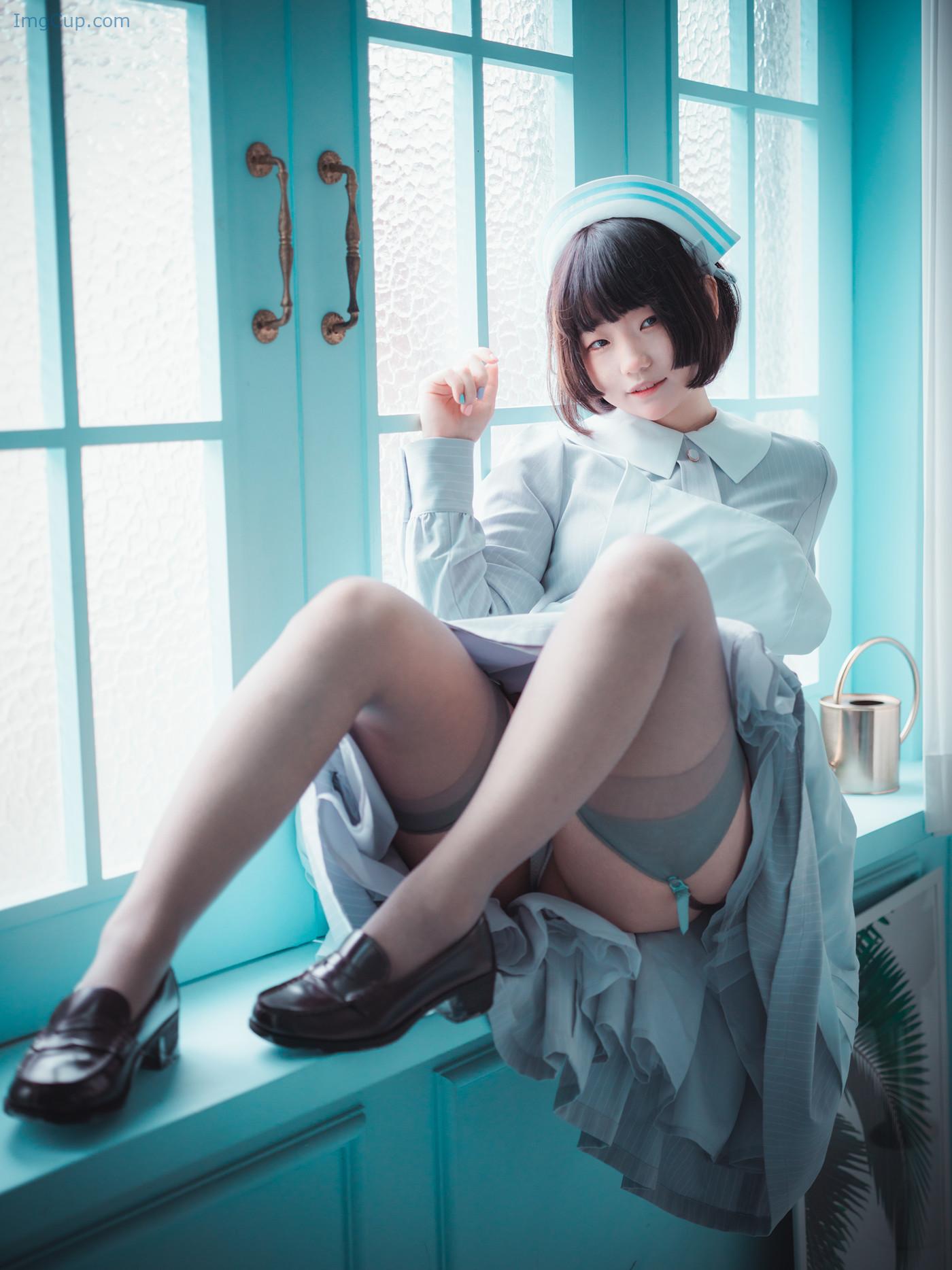 MIMMIESTH1_1.jpg MIMMIESTH1 1