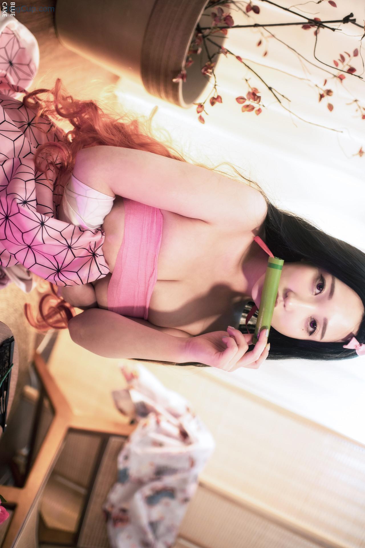 SONYEPINK1_34.jpg SONYEPINK1 34