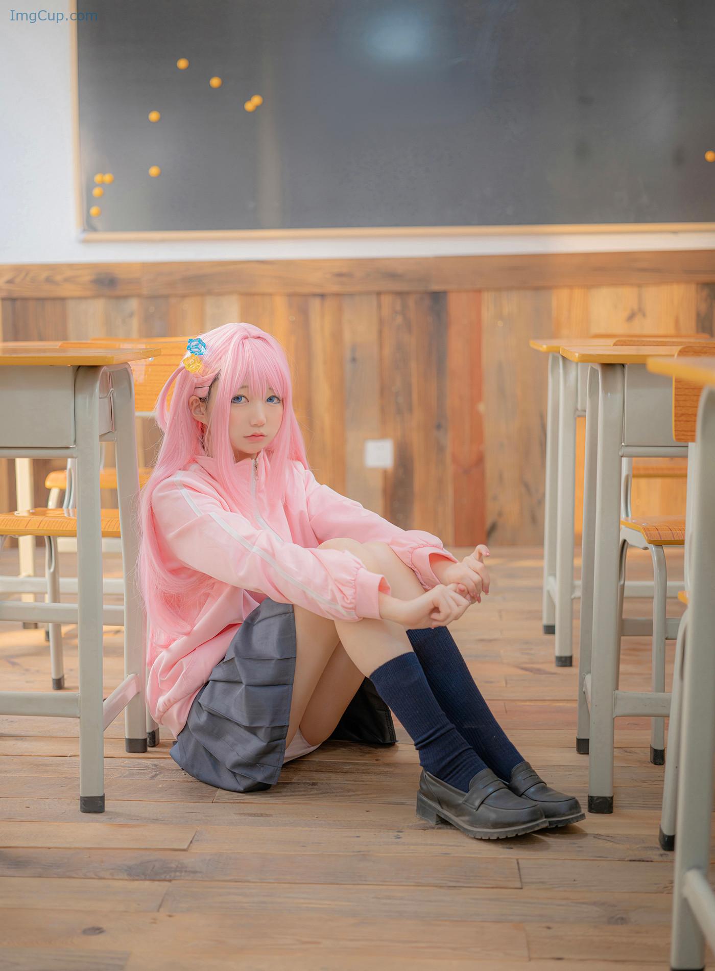 COS07A074_1.jpg COS07A074 1