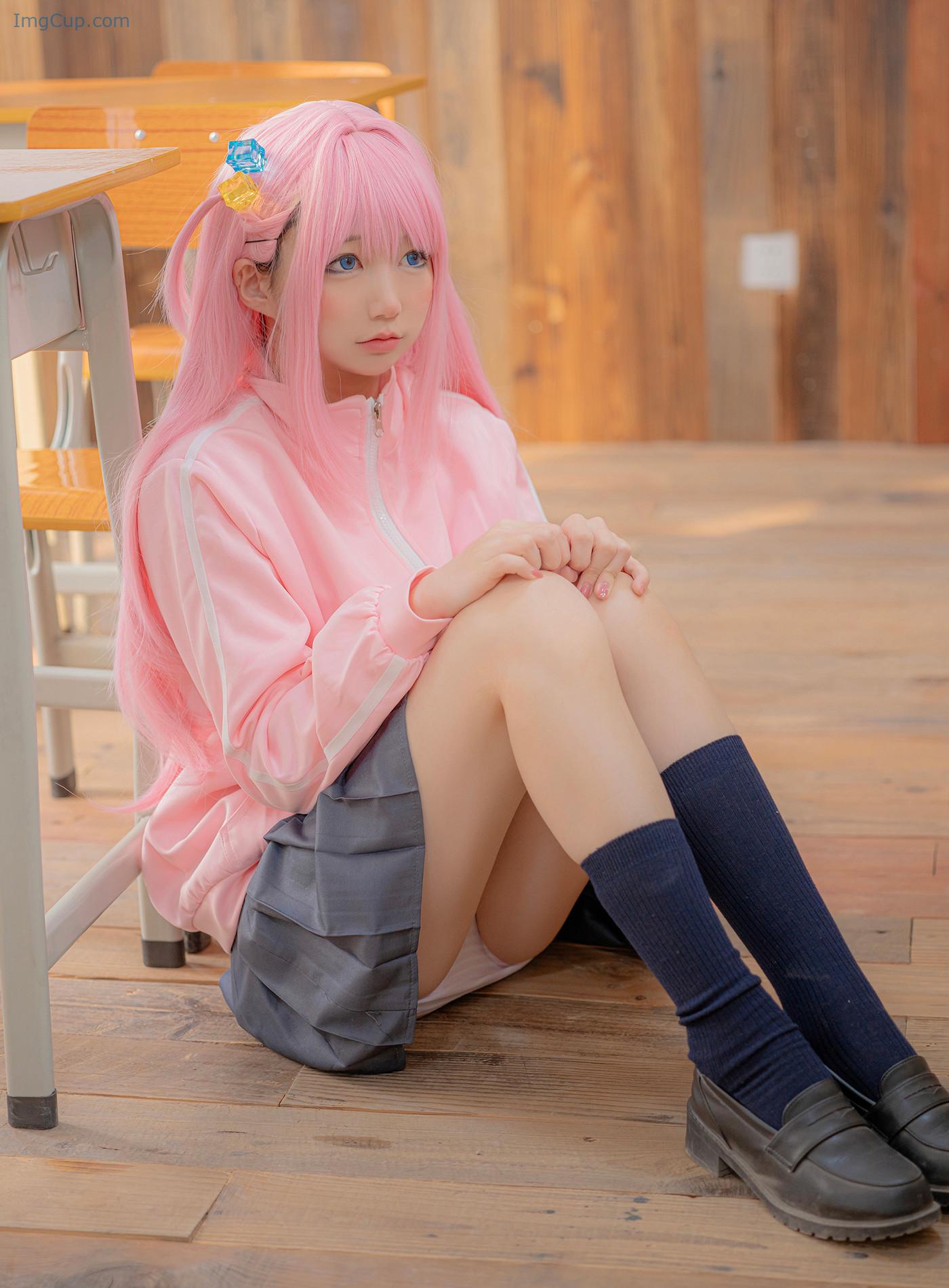 COS07A074_2.jpg COS07A074 2