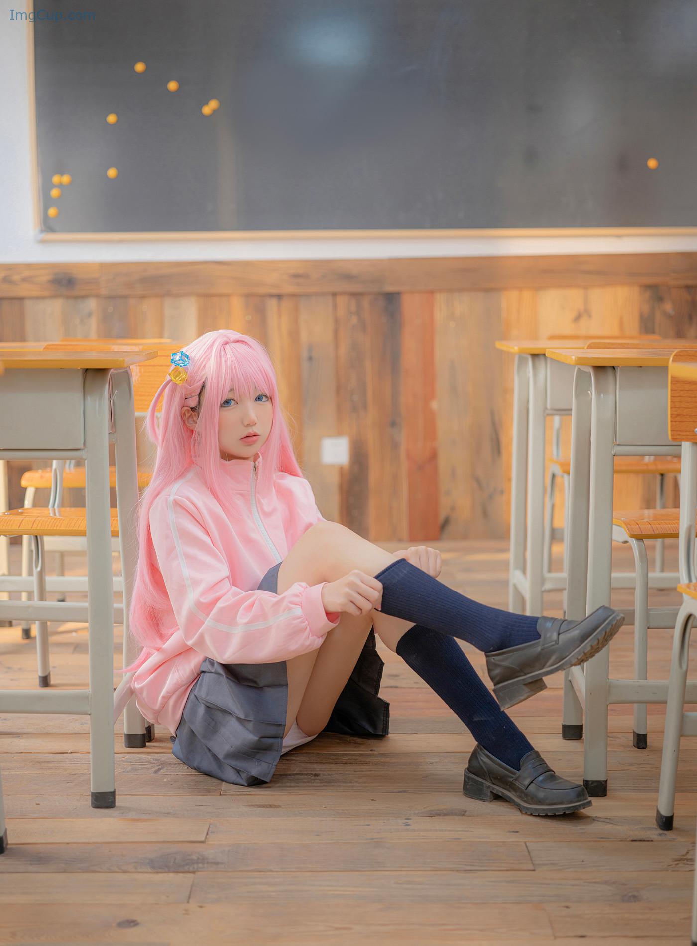 COS07A074_4.jpg COS07A074 4