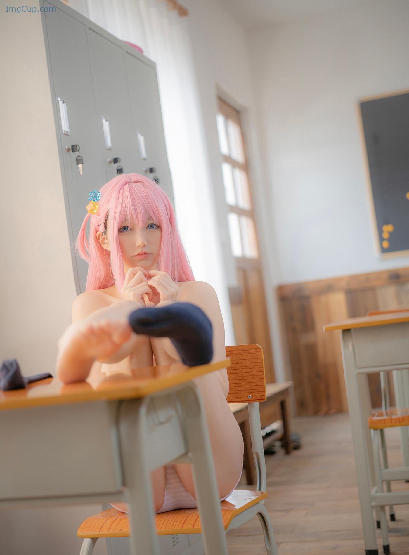 COS07A074_55.jpg COS07A074 55