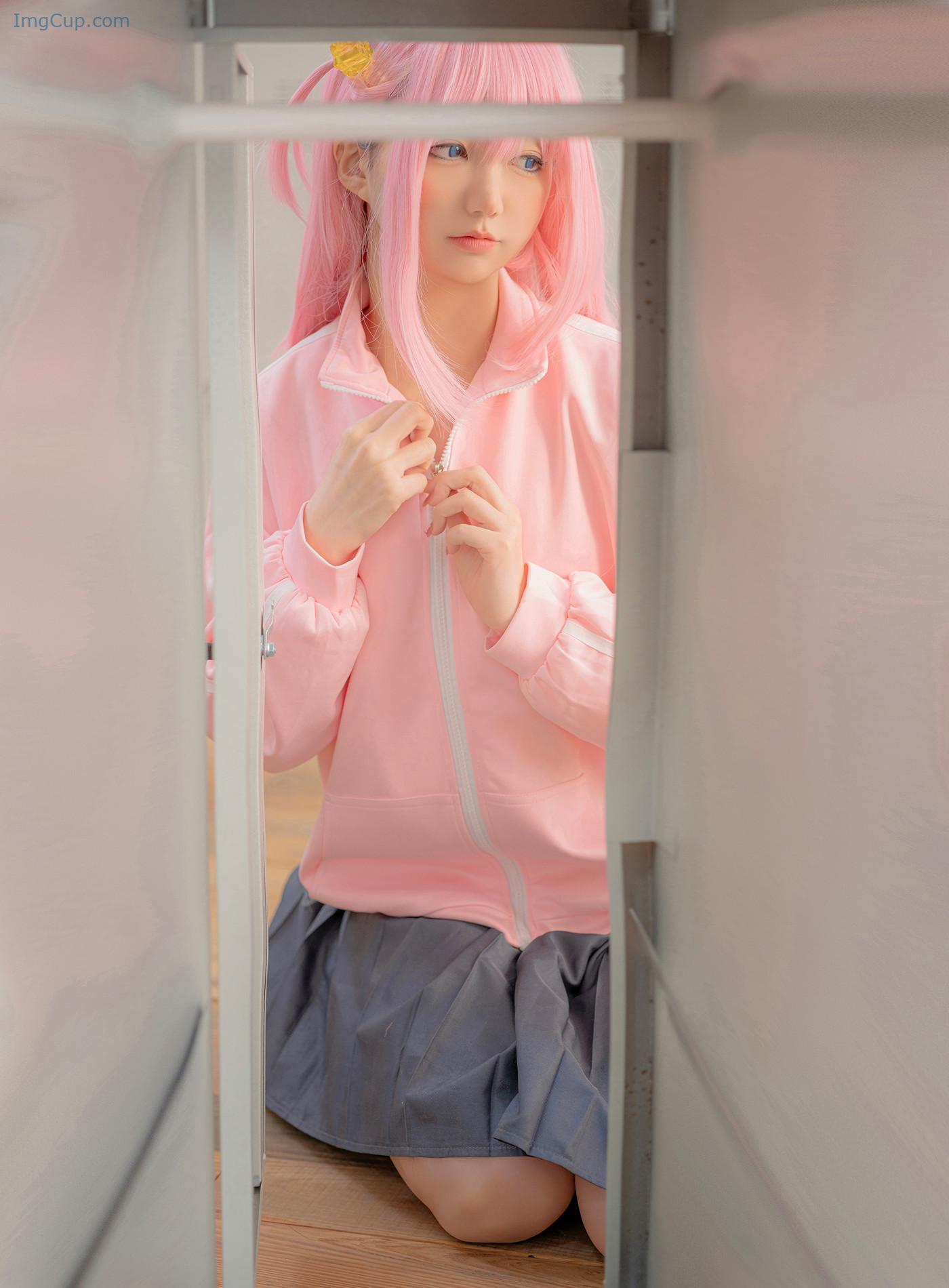 COS07A074_73.jpg COS07A074 73