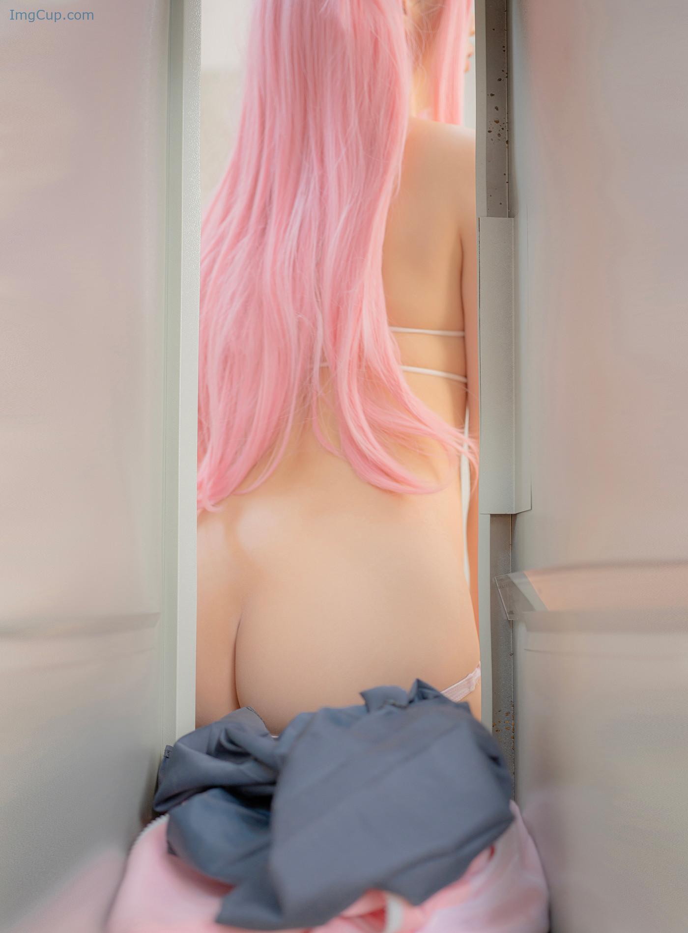 COS07A074_79.jpg COS07A074 79