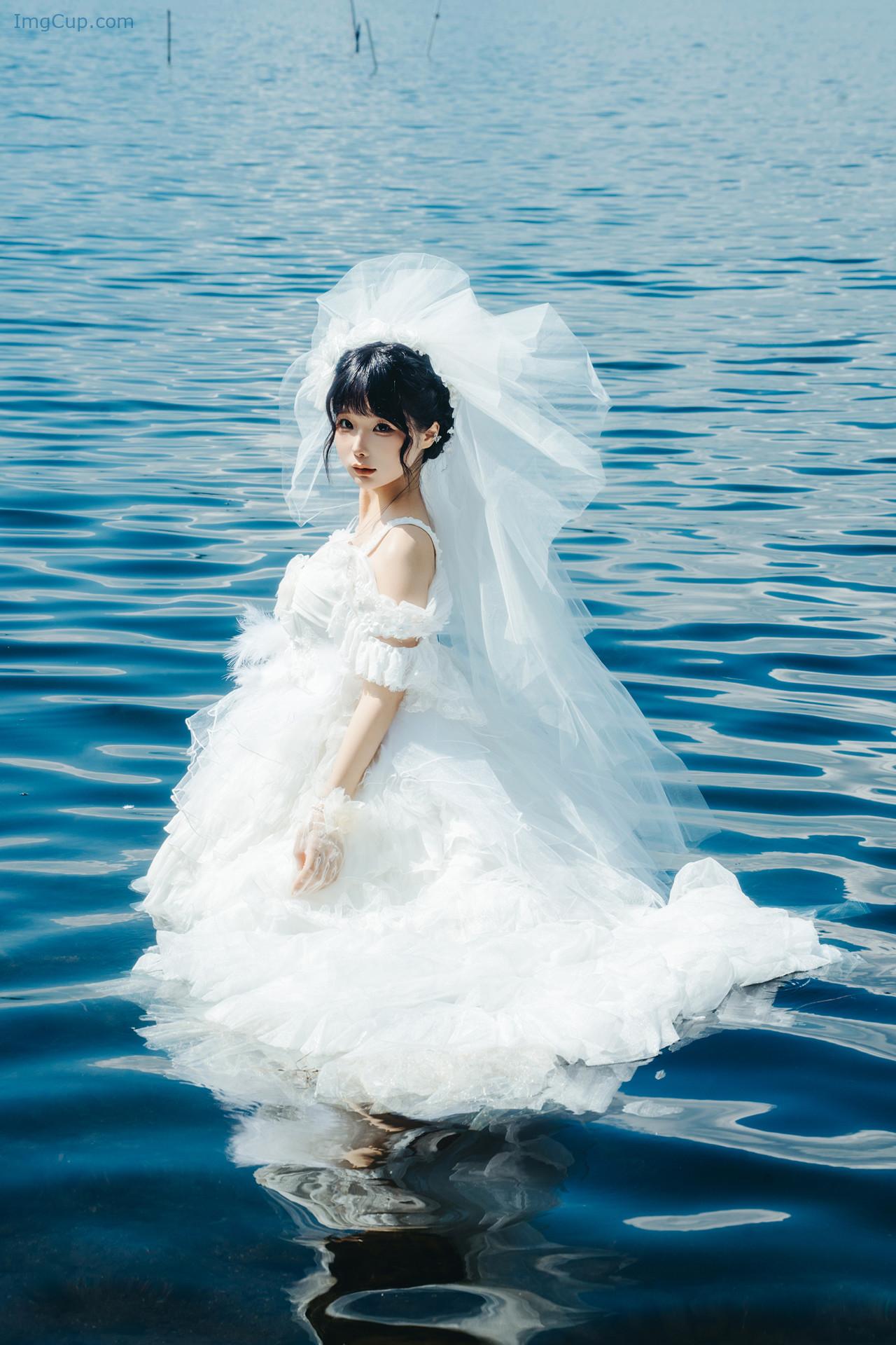 COS07A077_17.jpg COS07A077 17