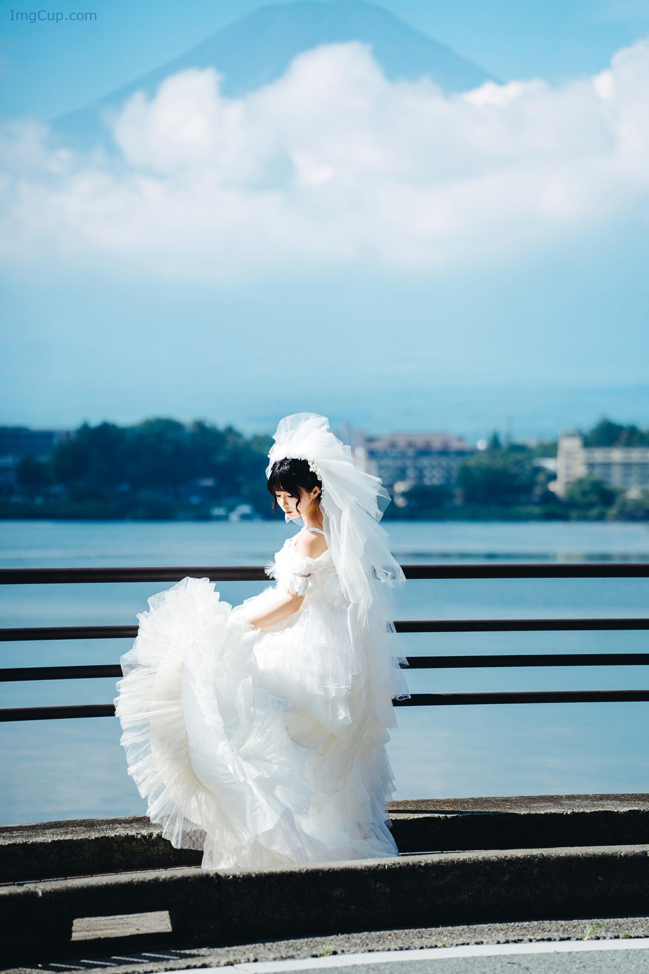 COS07A077_23.jpg COS07A077 23