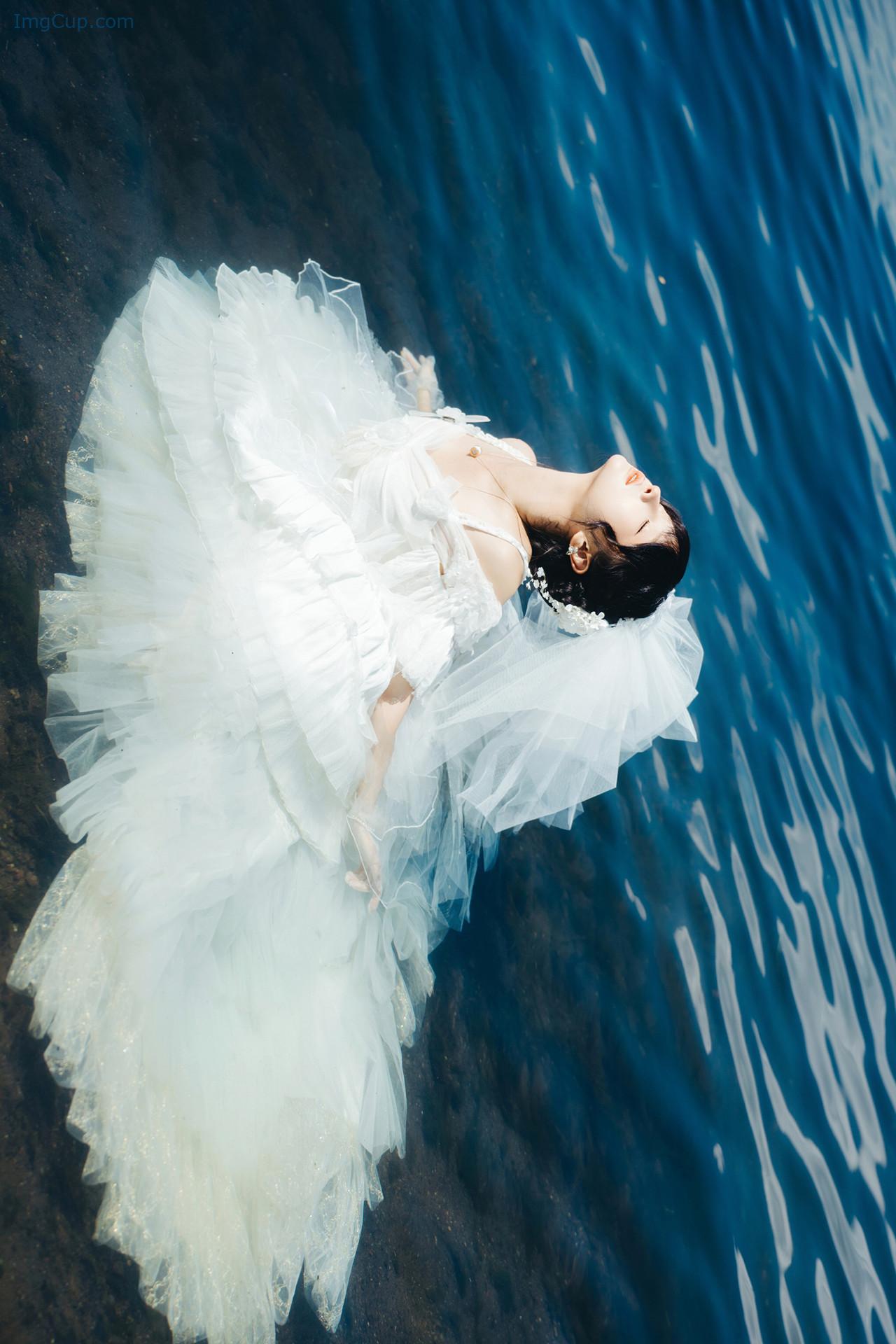 COS07A077_4.jpg COS07A077 4